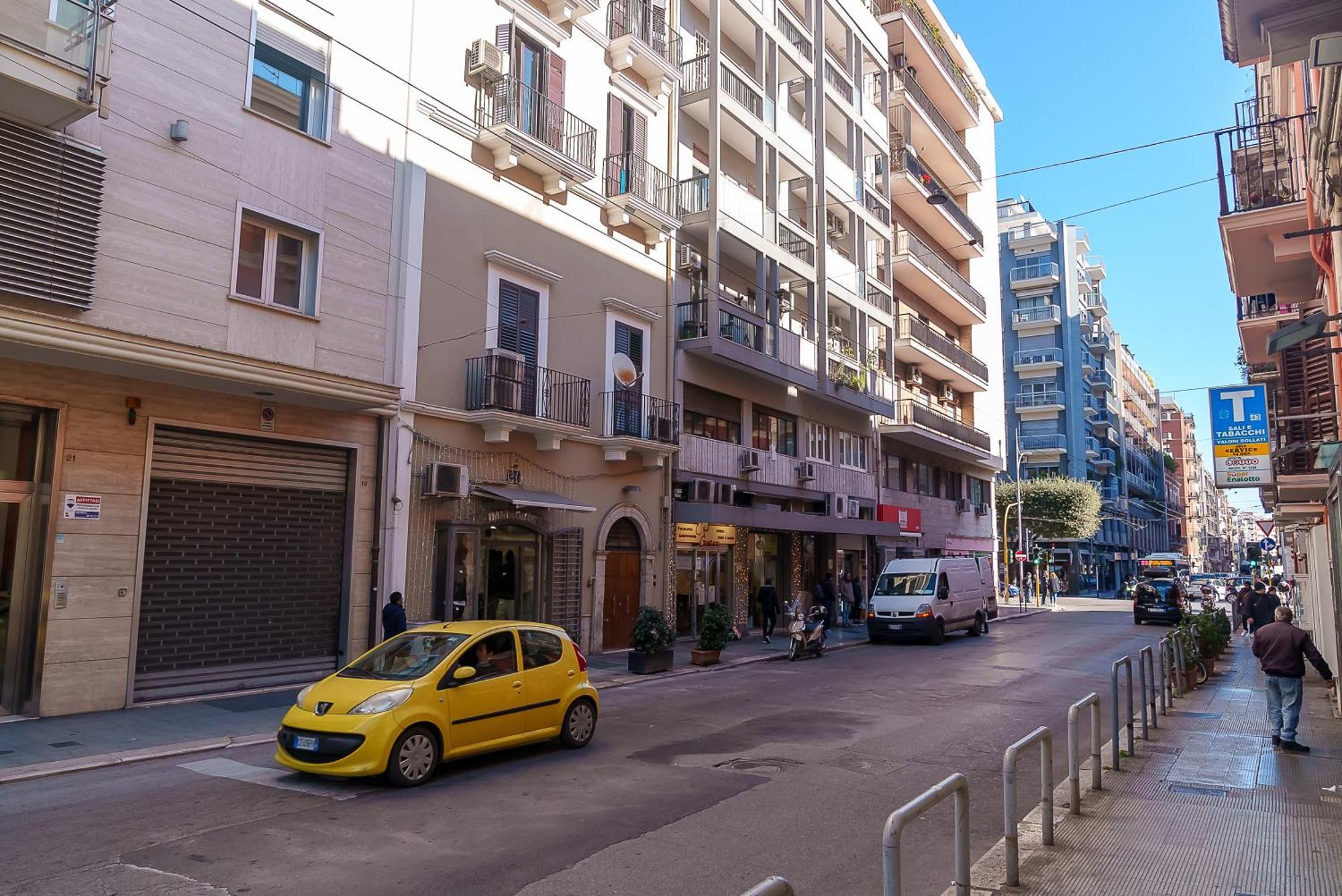 Via Prospero Petroni 9 - Stazione - Affittacamere *