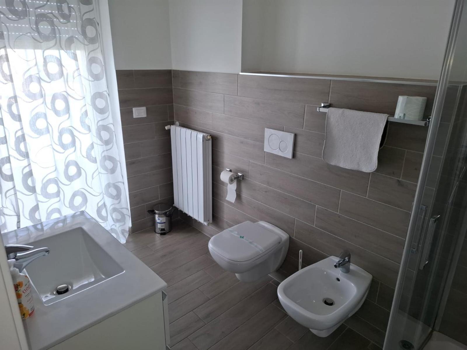 Gasthuis Airport Palese Luxury 2 *