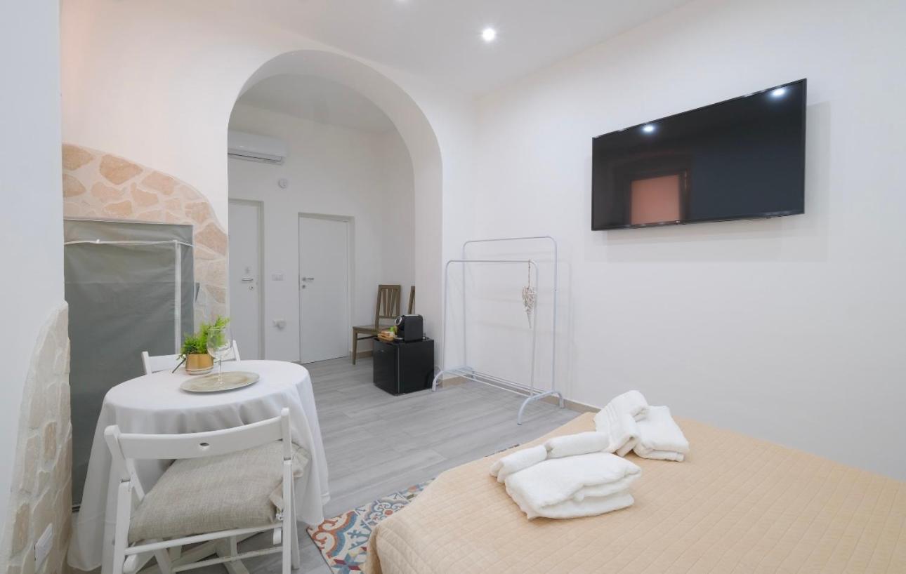 Antonia's House * Bari