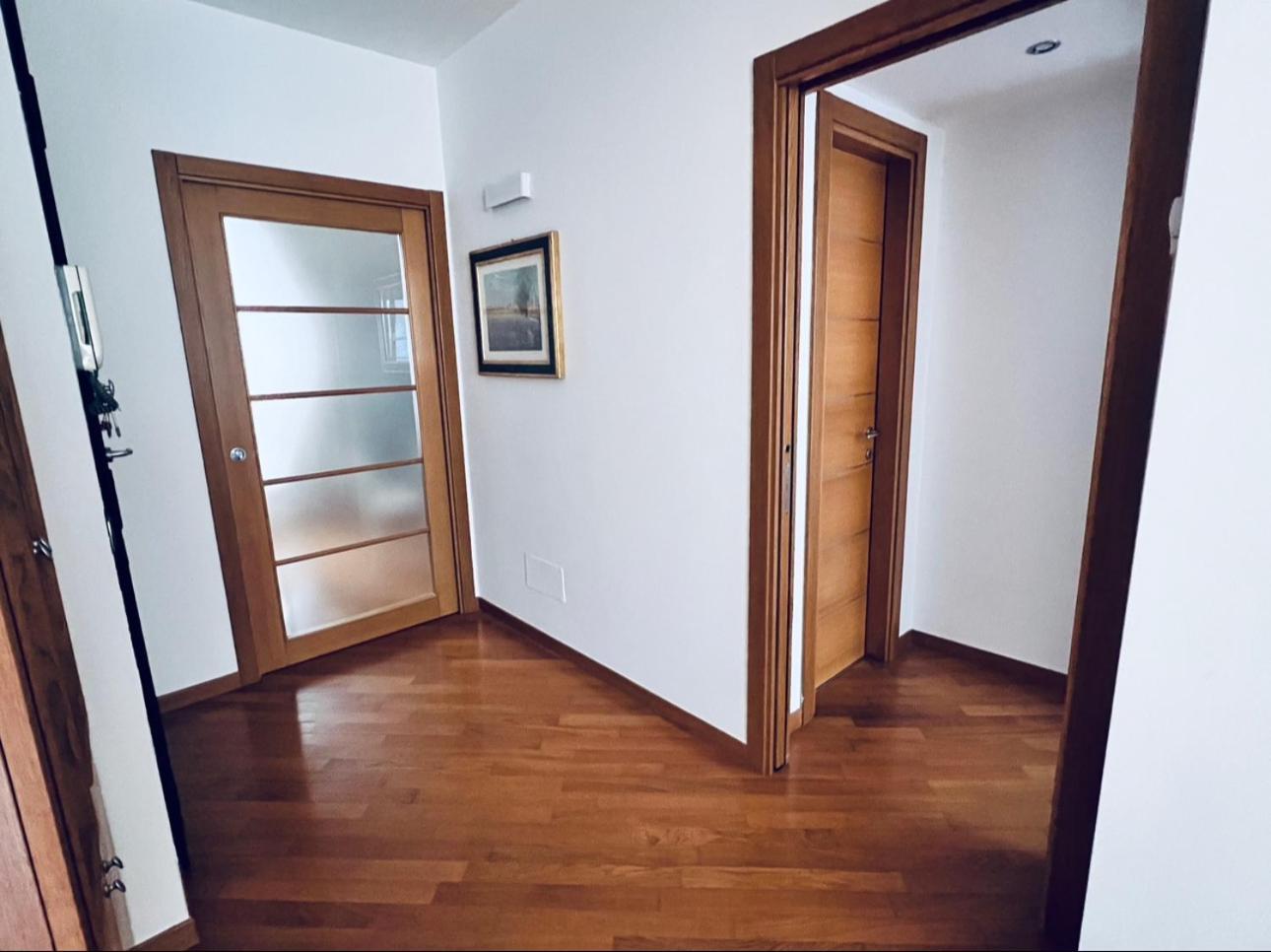 - Station Apartment *