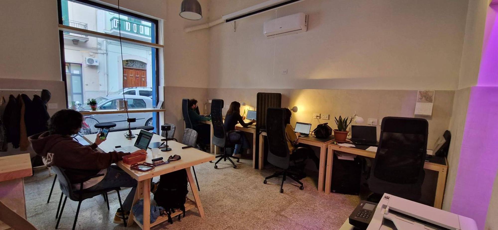 Lostabile & Coworking * Bari