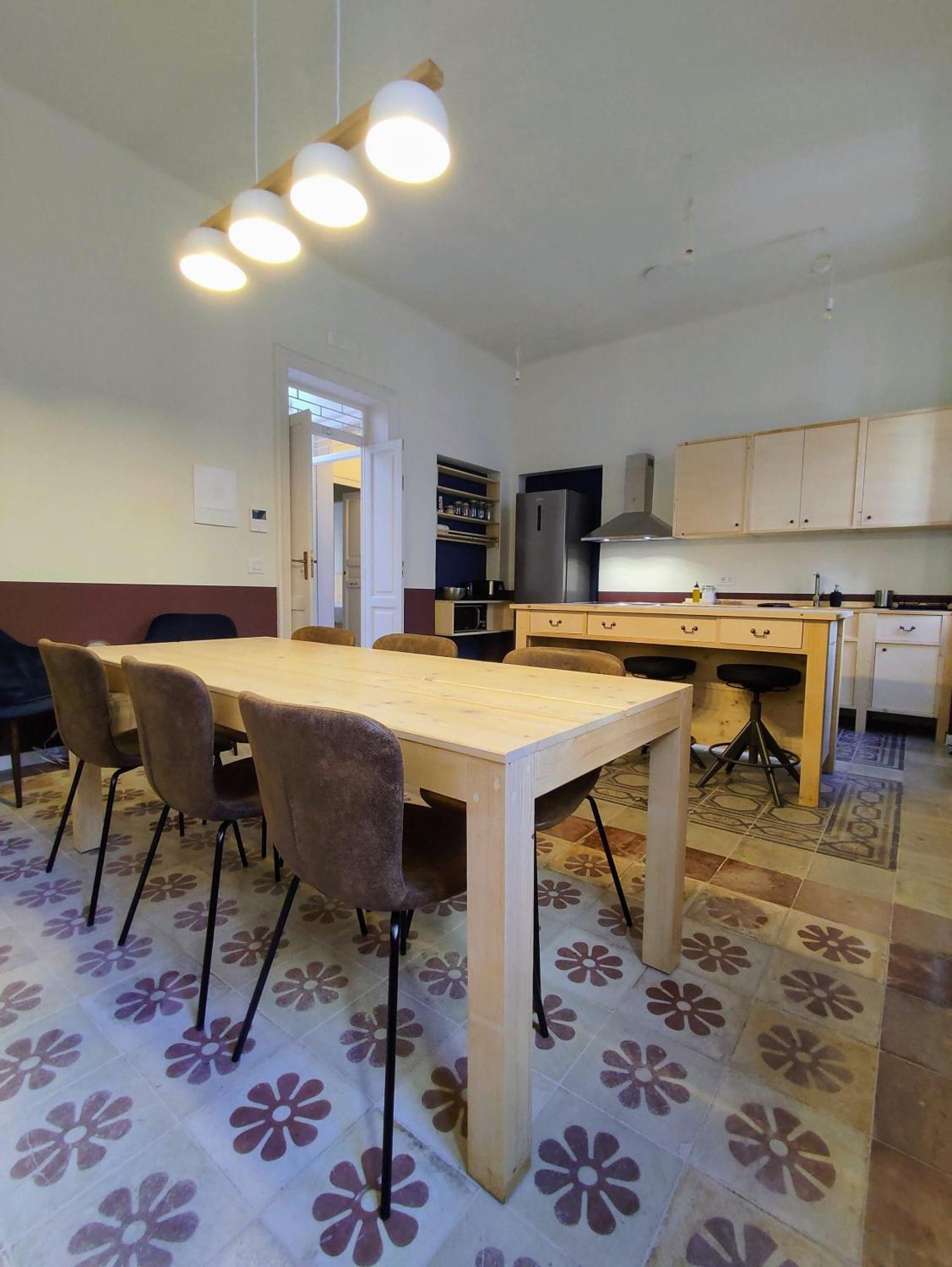 Guest house Lostabile & Coworking *