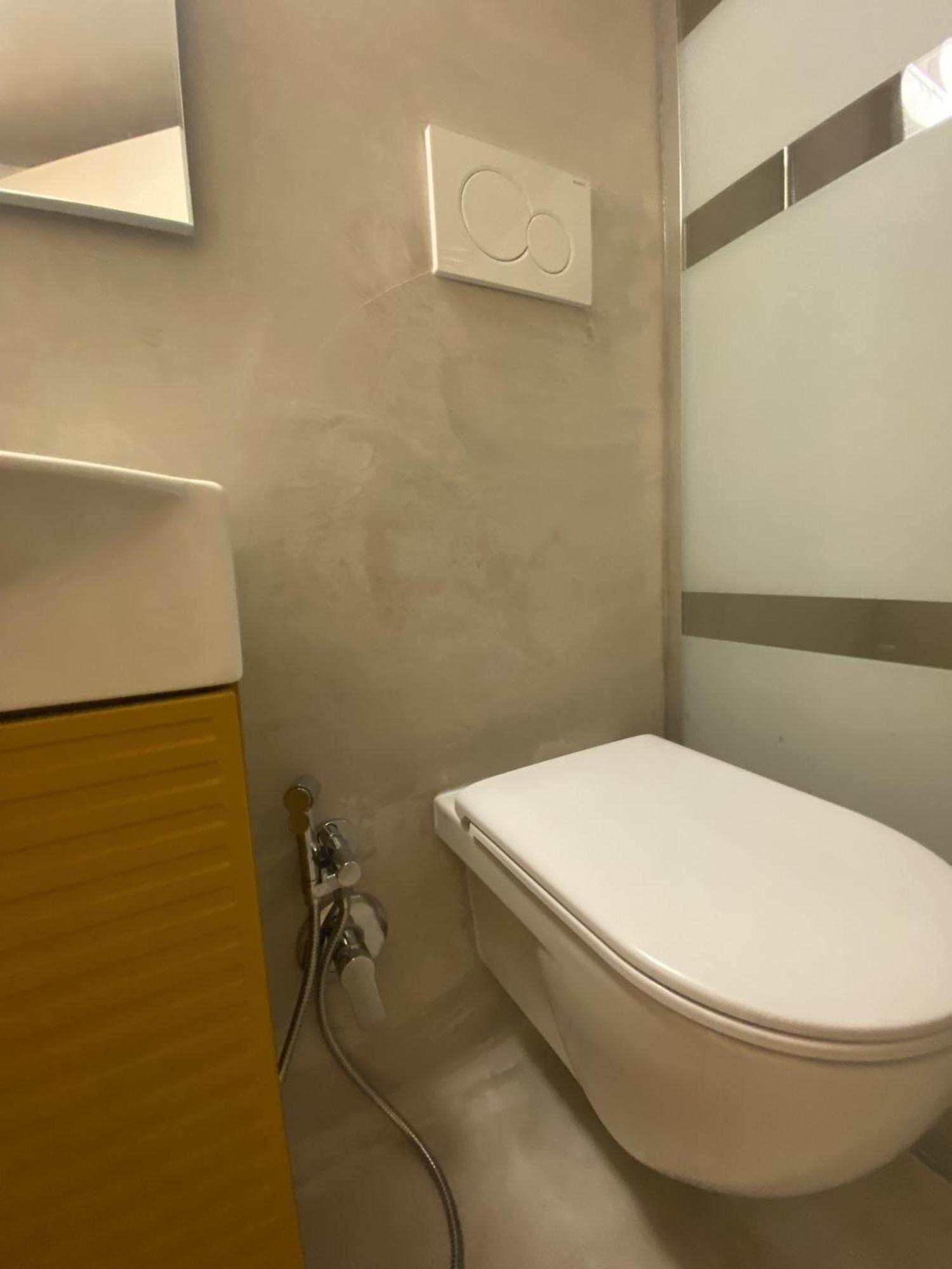 Quiet And Stylish - Center, Minutes To Station * Bari
