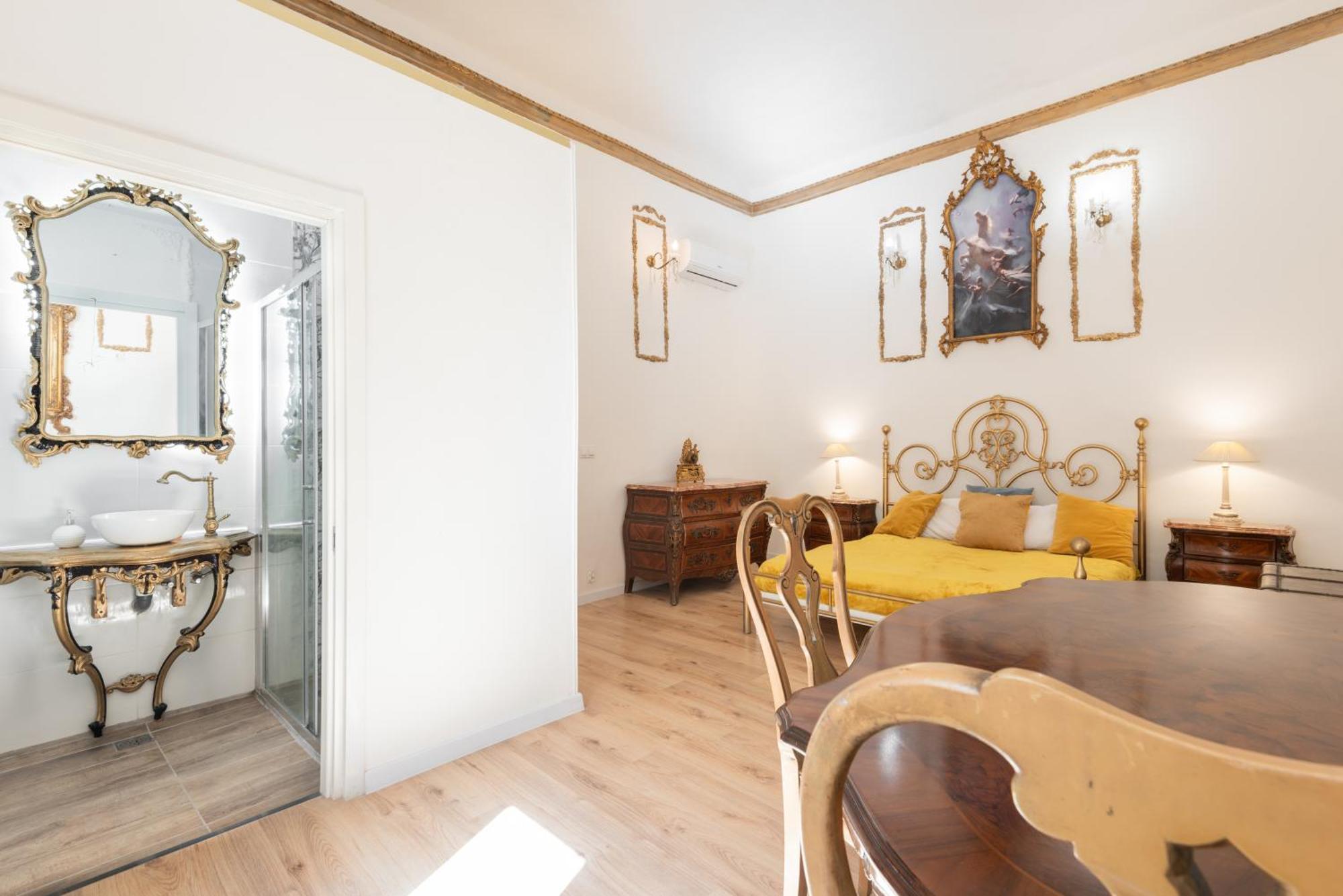 Apartment Historic Next To The Castle Bari
