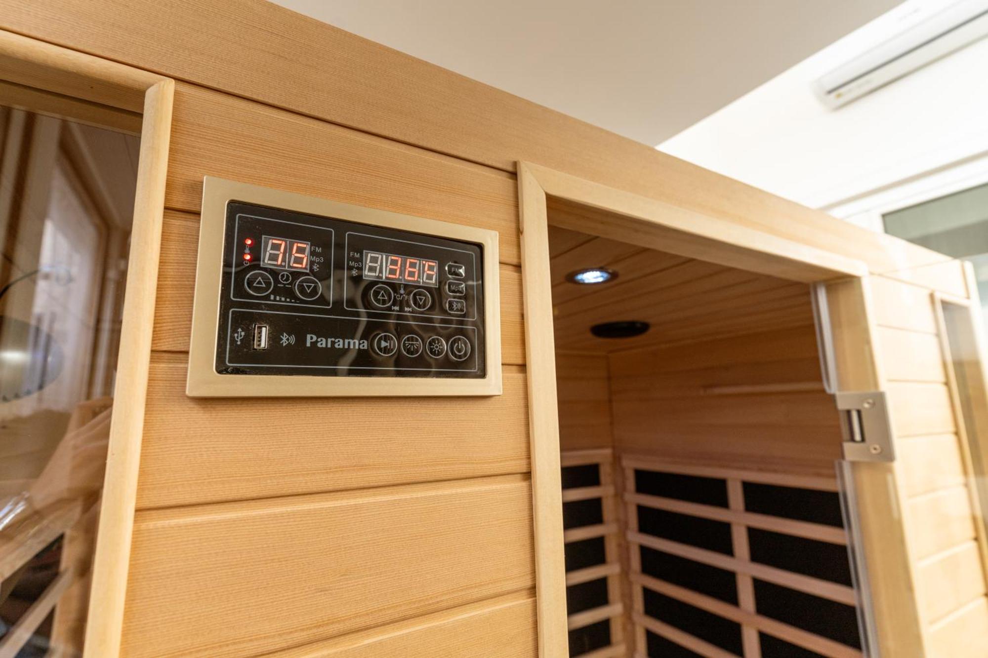 Behomes Peaceful Retreat W Sauna Near S
