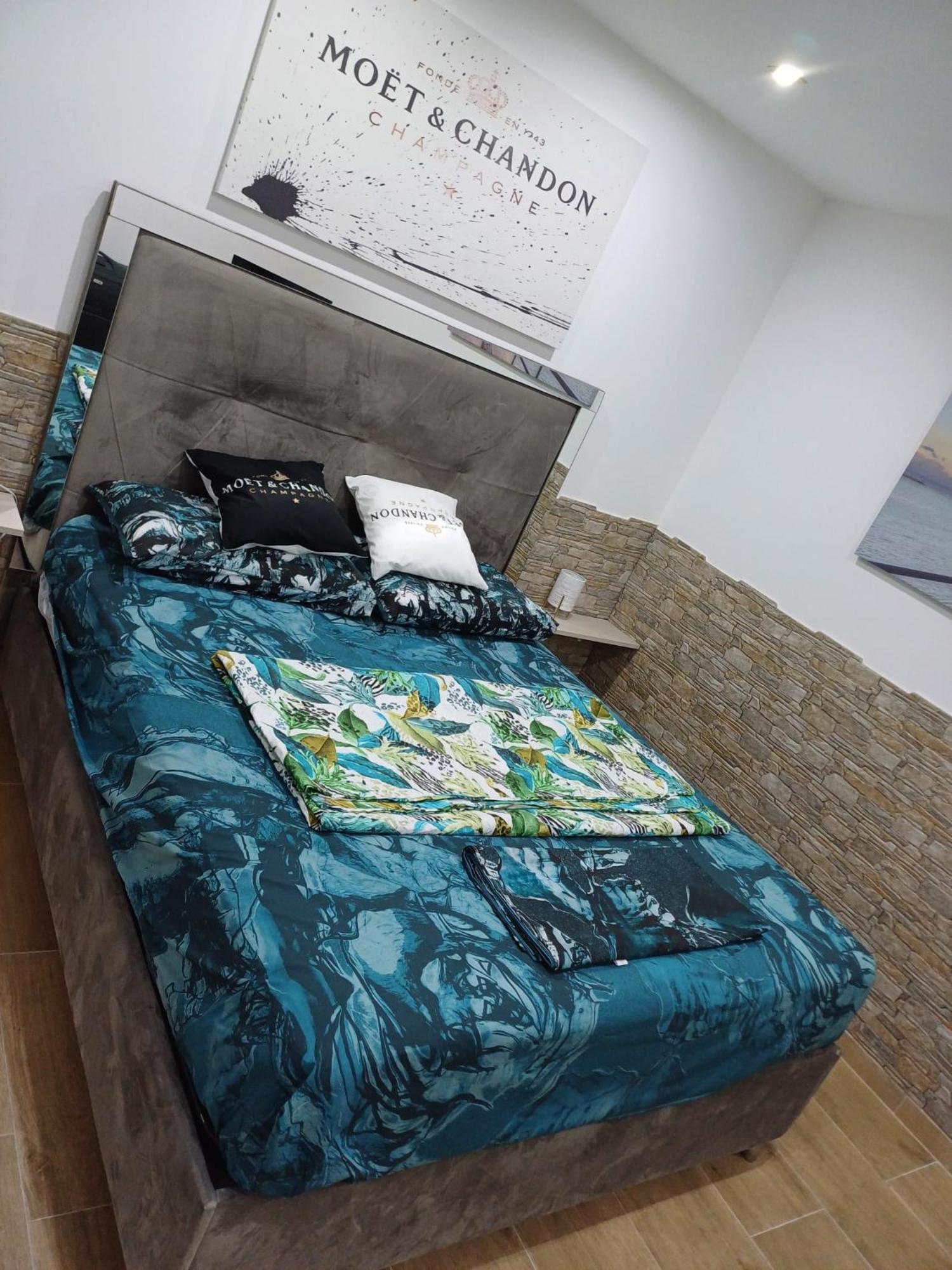 Romeo2 Apartment