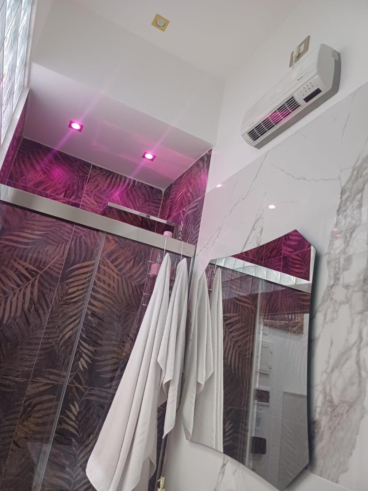 Romeo2 Apartment