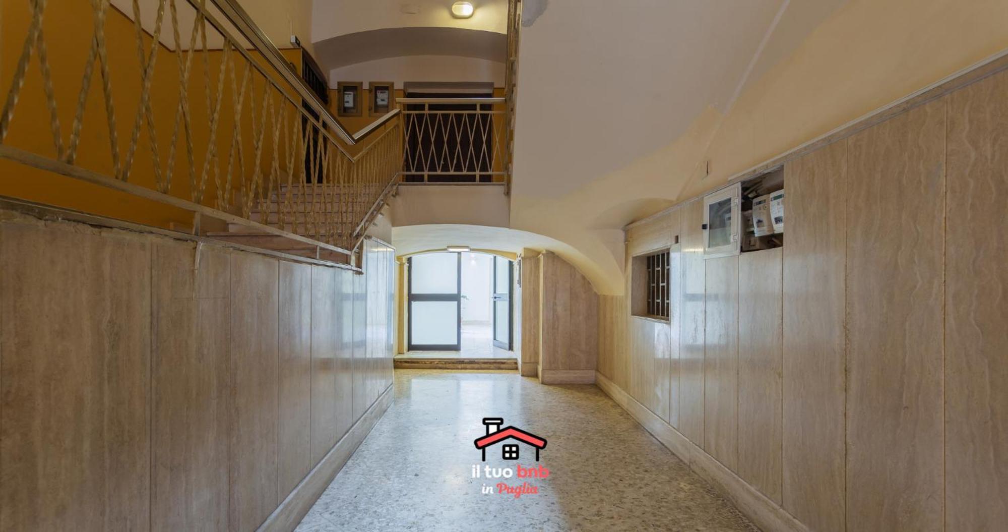 Apartment Guest Space Dante - Center , Fast Wi-fi - Bari