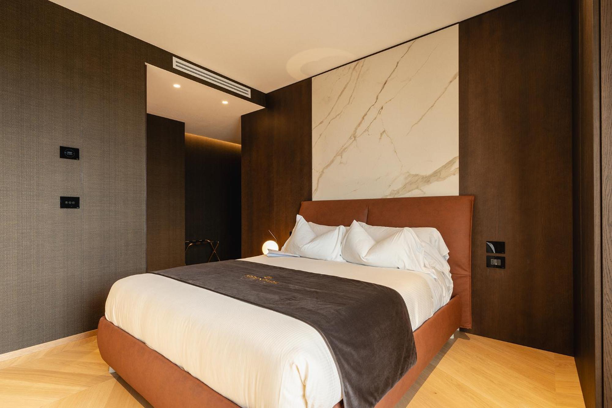 Bed & Breakfast Park Penthouse & Pool - Heated Pool - *