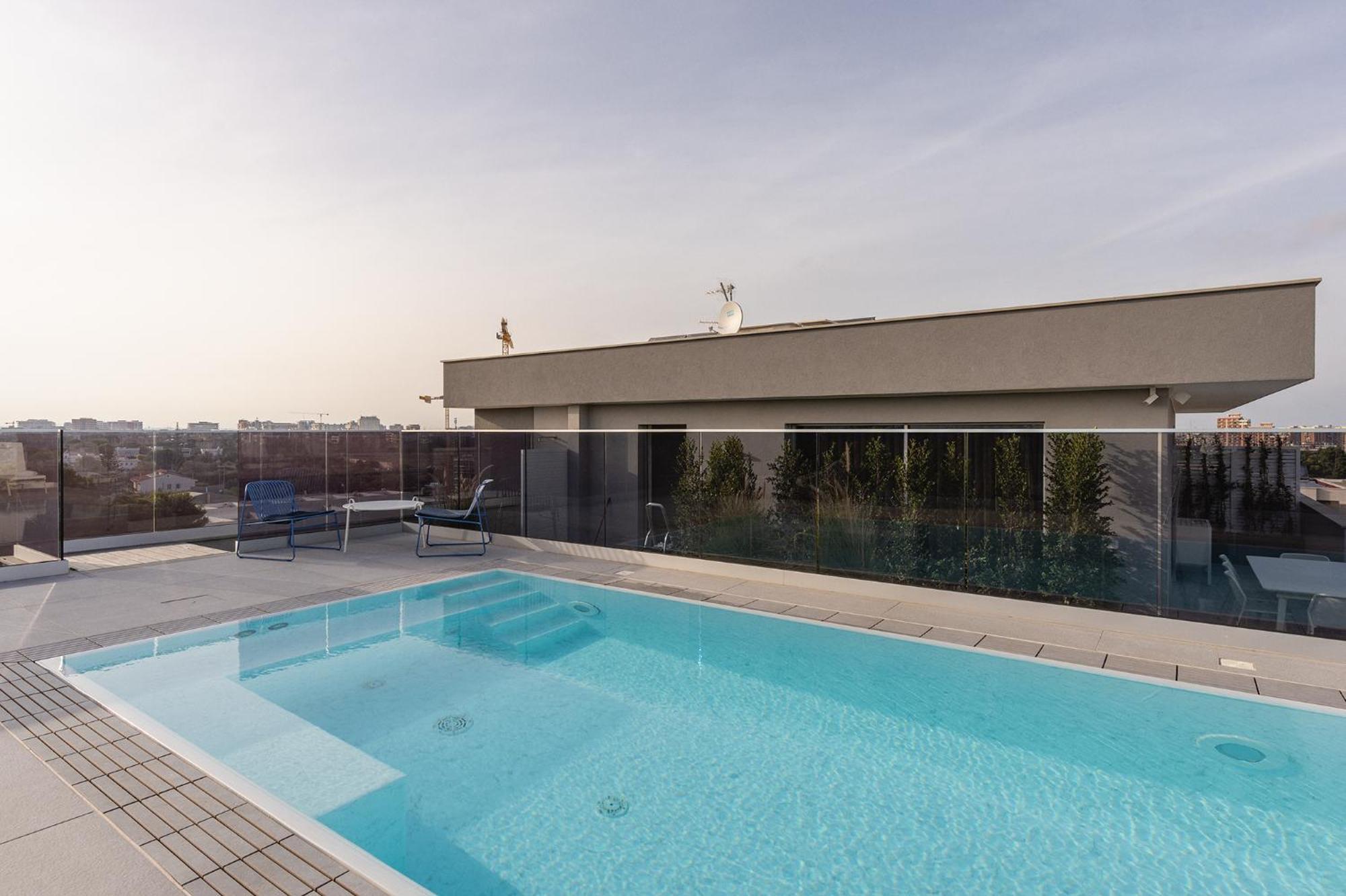 Park Penthouse & Pool - Heated Pool - Bed & Breakfast *