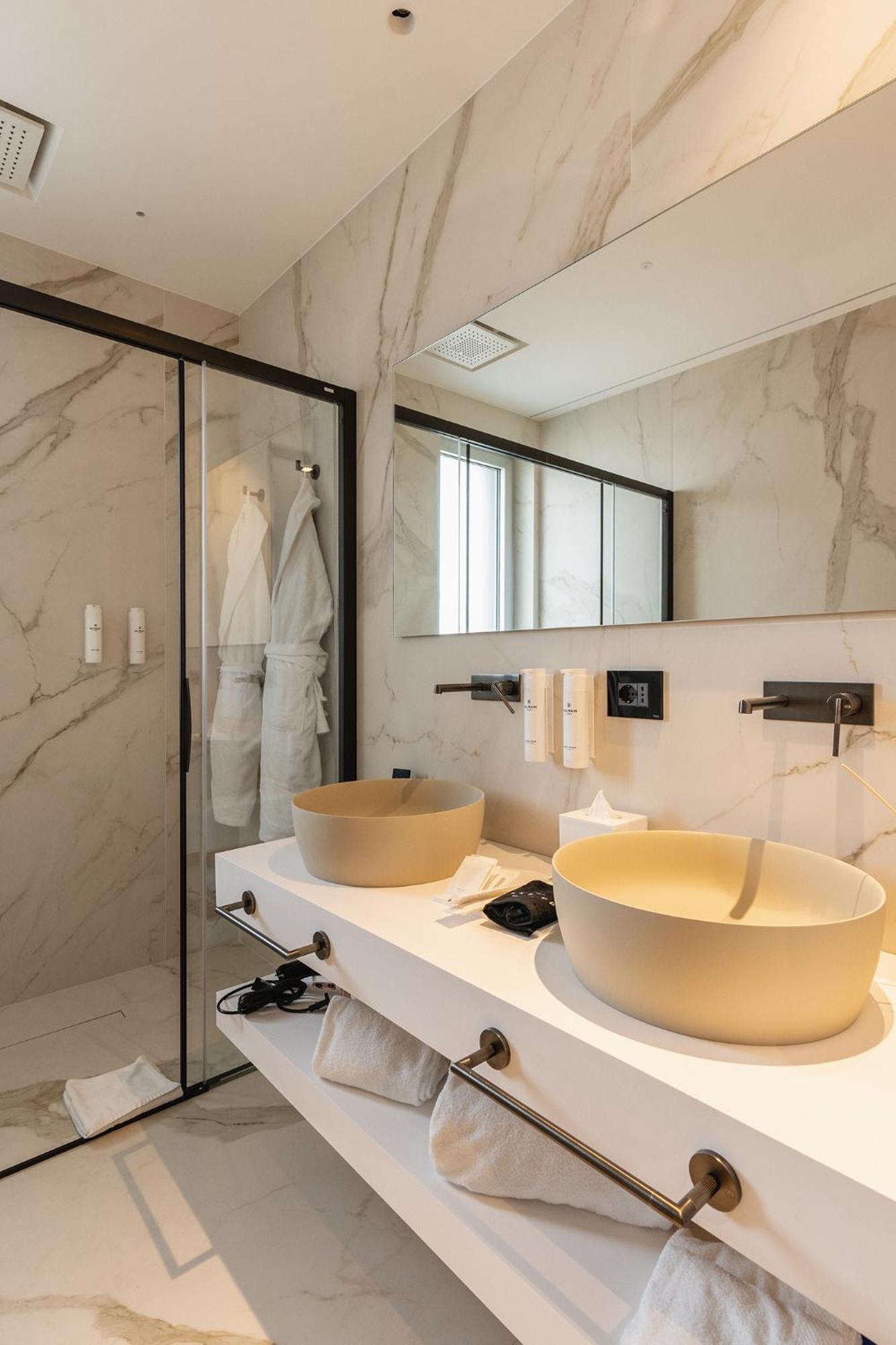 Park Penthouse & Pool - Heated Pool - Bed & Breakfast