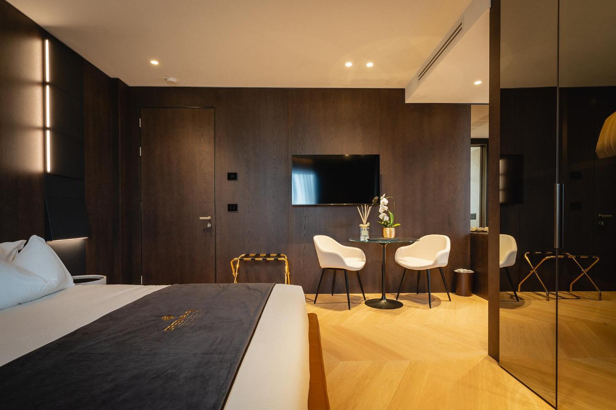Bed & Breakfast Park Penthouse & Pool - Heated Pool - *