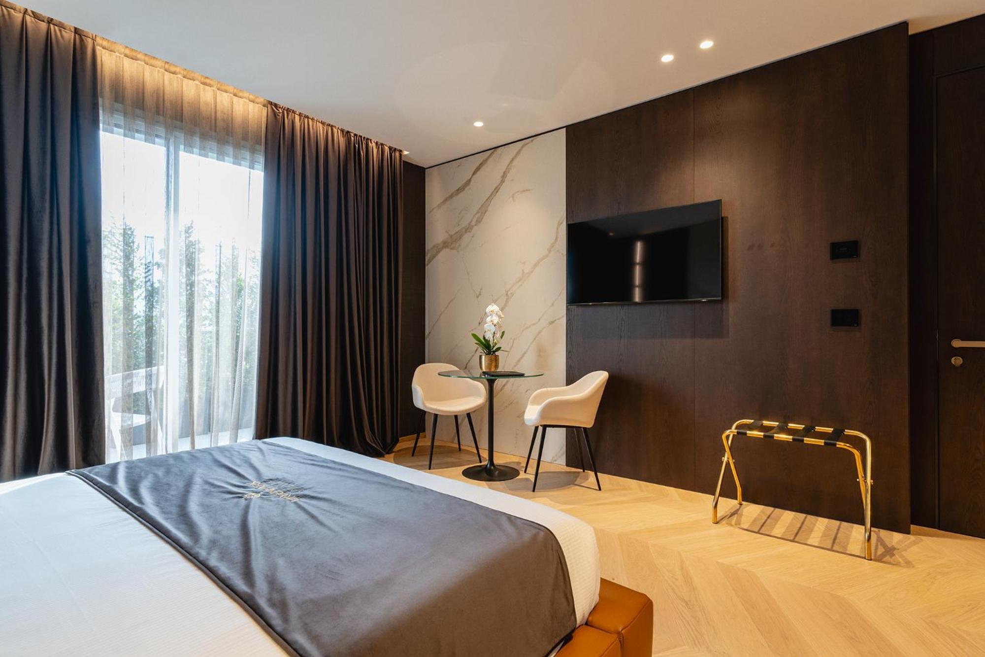 Park Penthouse & Pool - Heated Pool - Bed & Breakfast *