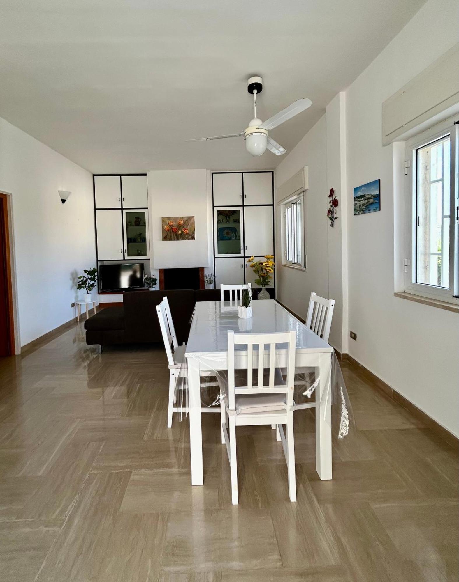 Dimora Regina Apartment Bari