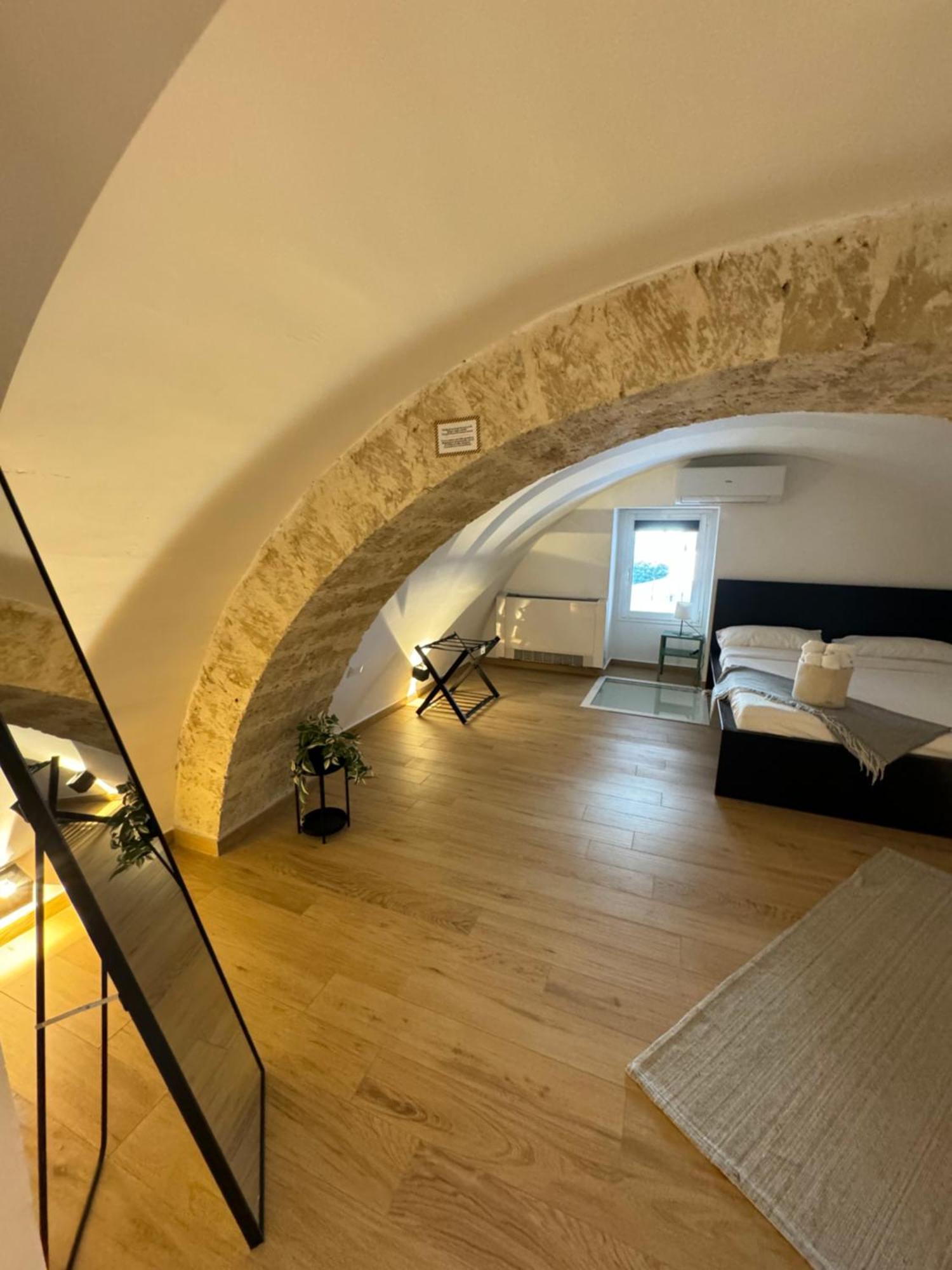 Apartment 100 Sqm Terrace, Close To The Old Town & Shopping Area & Harbour *