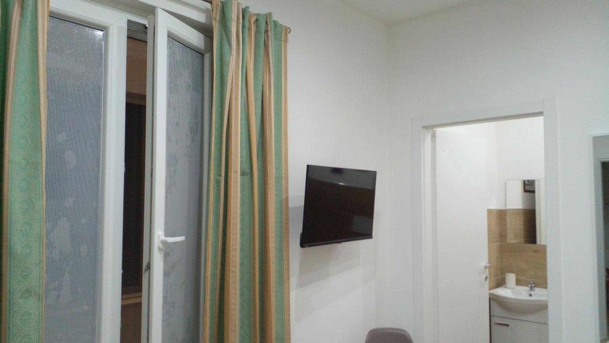 Guest house Locazione Turistica Madera *
