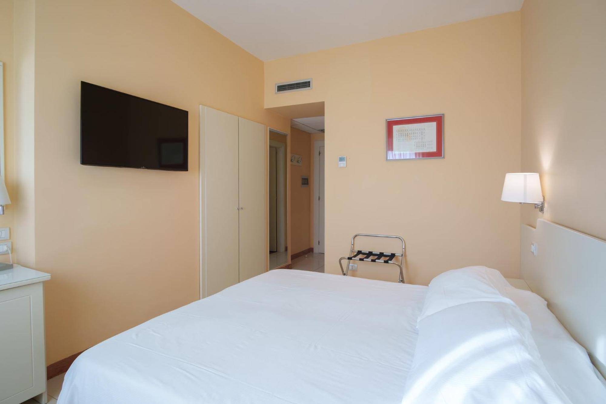 Barion & Congressi Hotel 4*