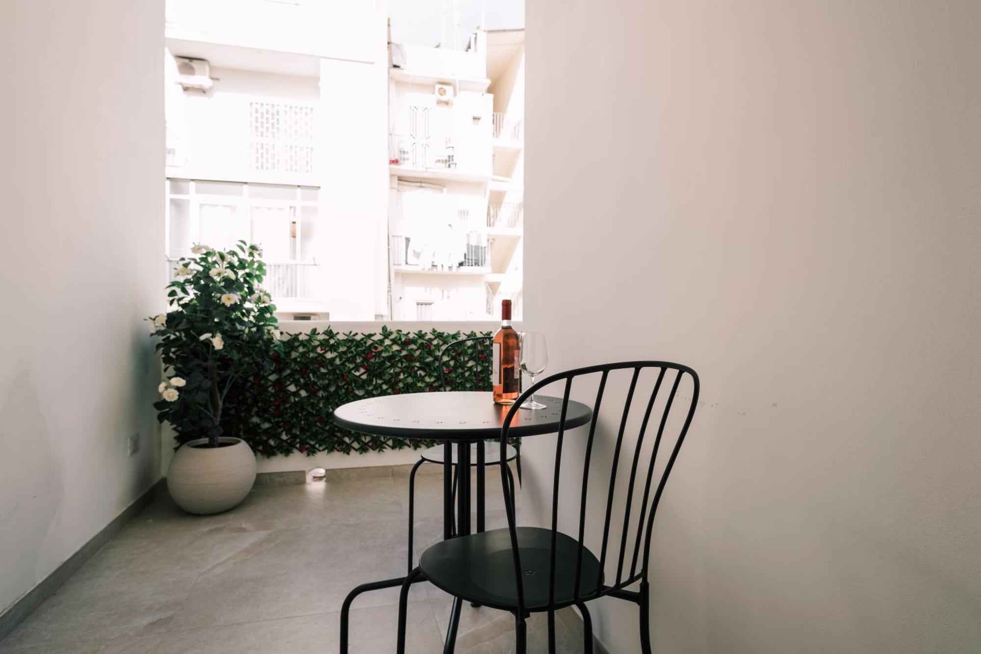 Apulian Tree - Luxury With Balcony - Bari