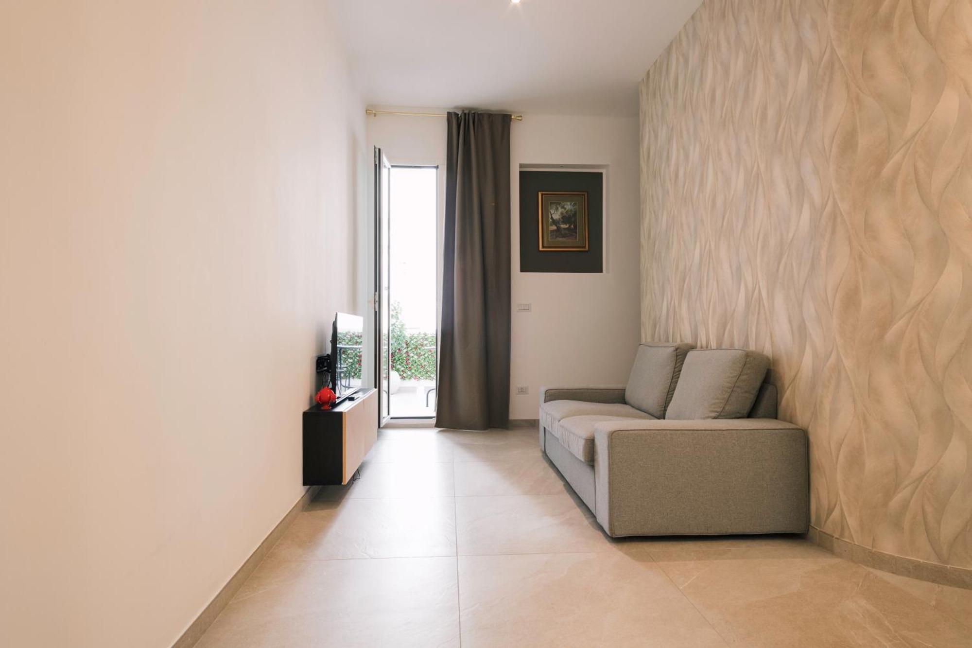 Apartment Apulian Tree - Luxury With Balcony -