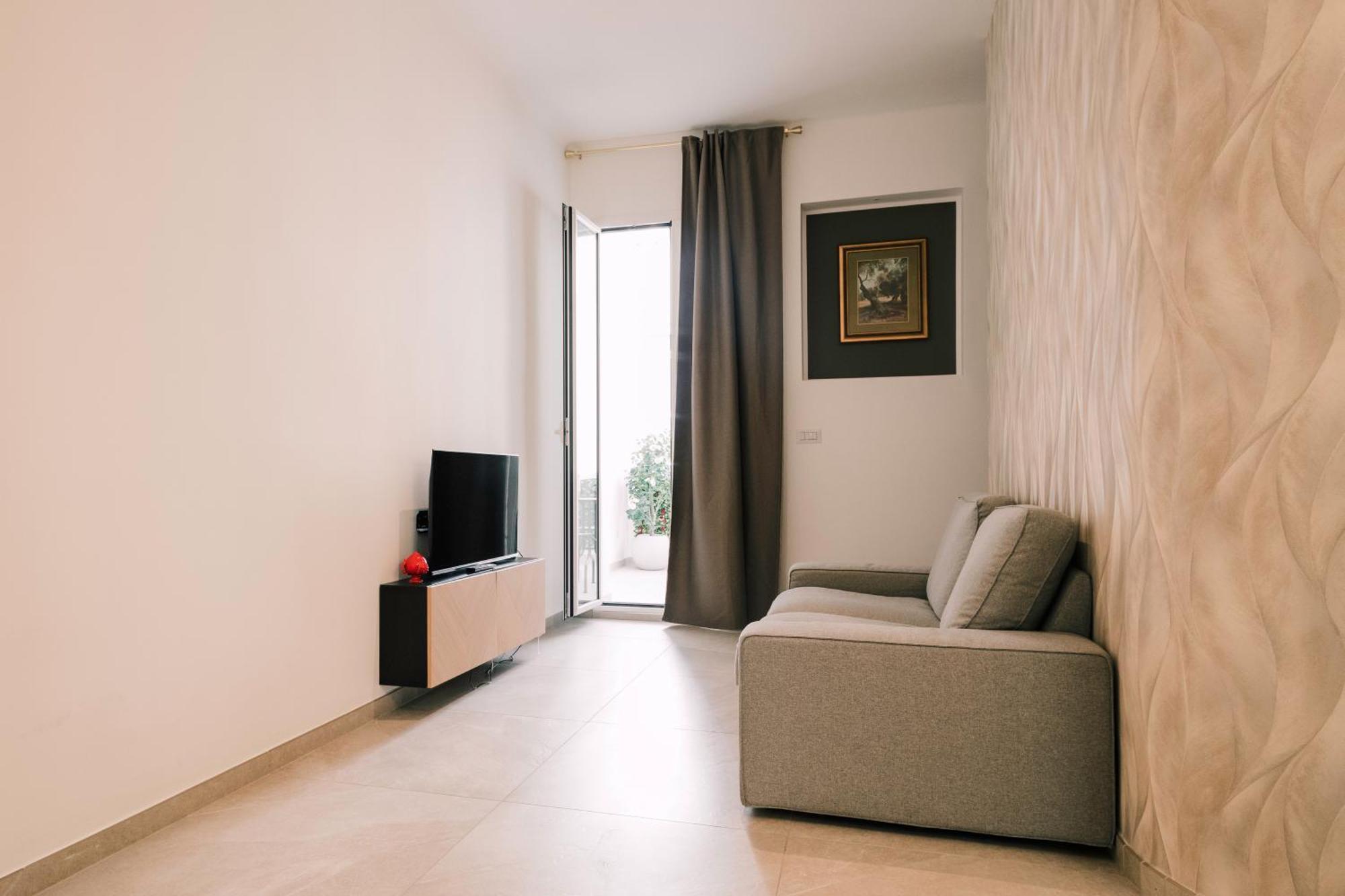 Apartment Apulian Tree - Luxury With Balcony - *