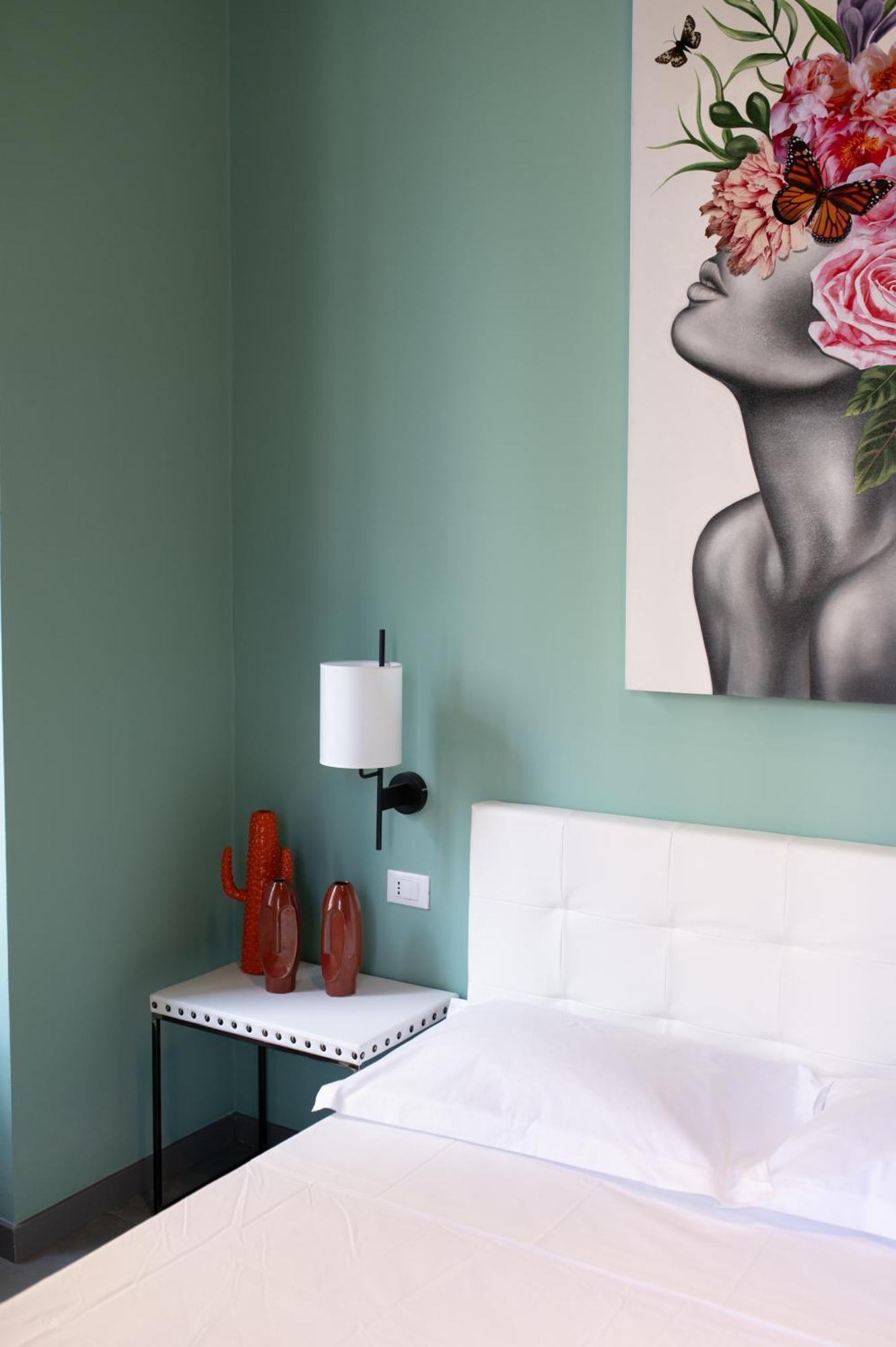 Boutique Colors