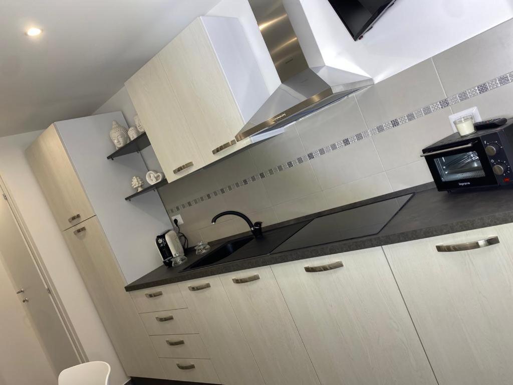 Romeo 3 Apartment Bari