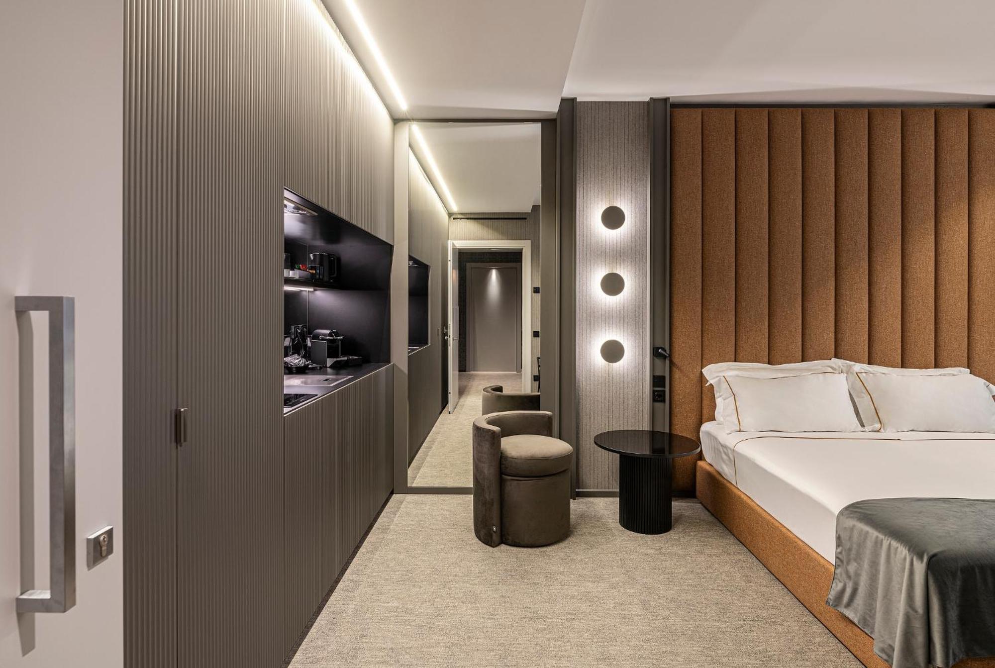 Zeta Aparthotel