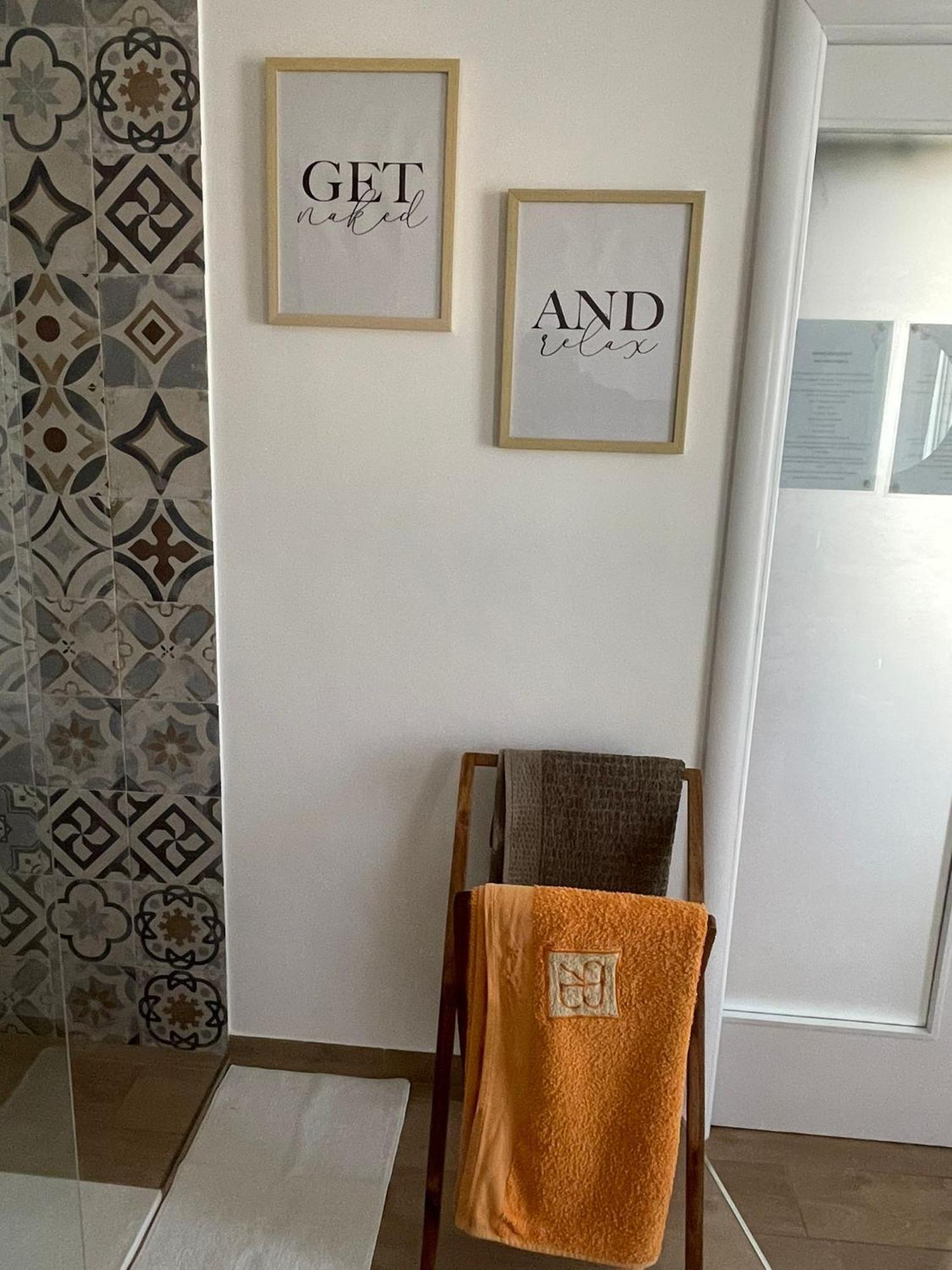 Nhà khách Wanderlust House *