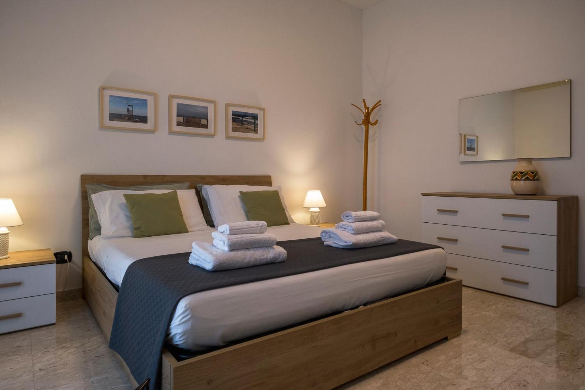 Caliph House 128 Bari
