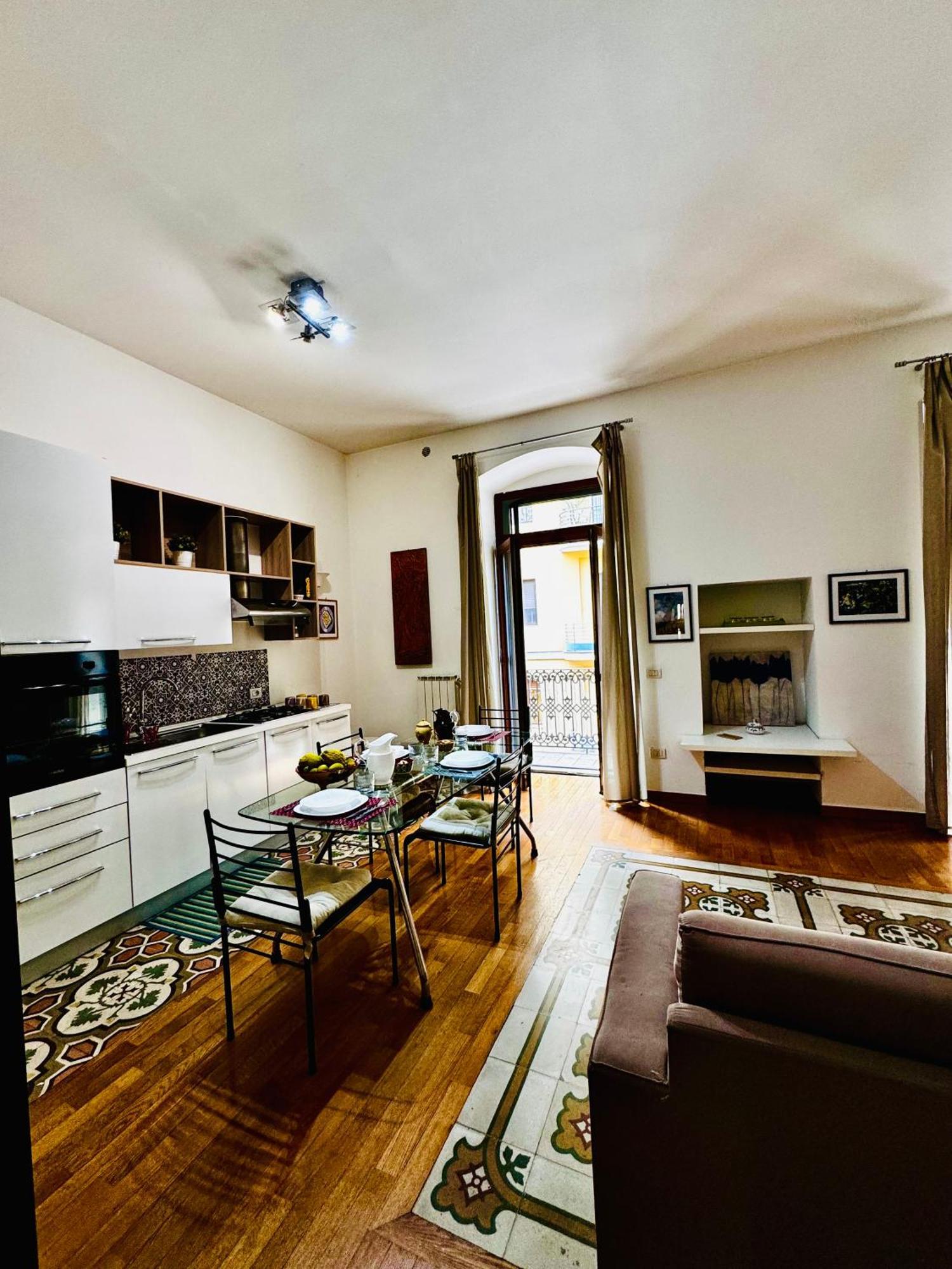 Falko Apartament *