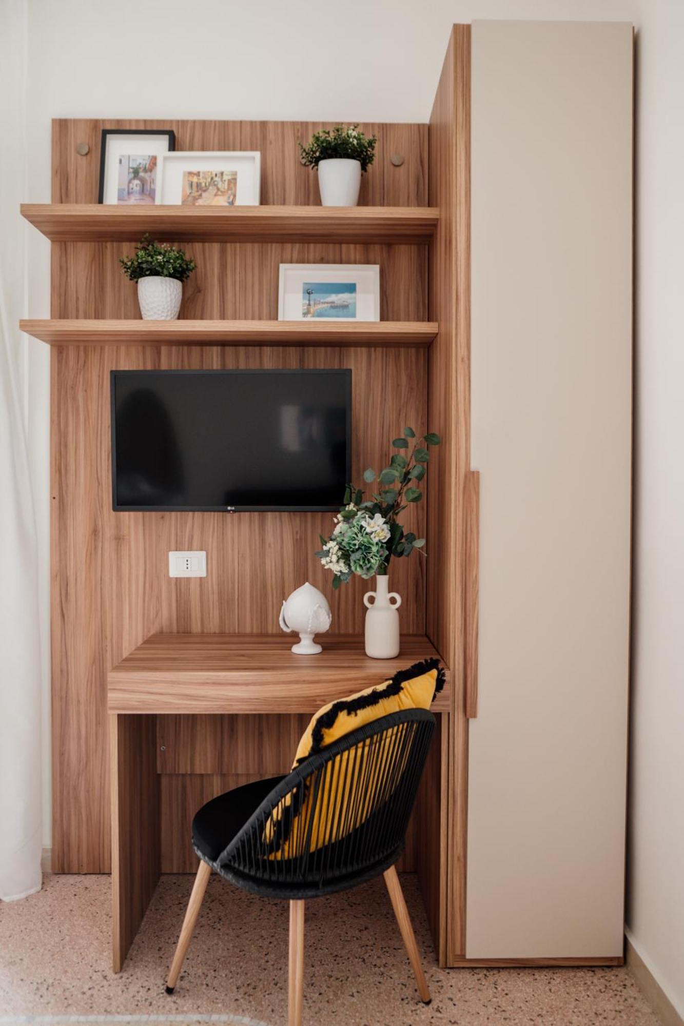 Apartment Poesis *