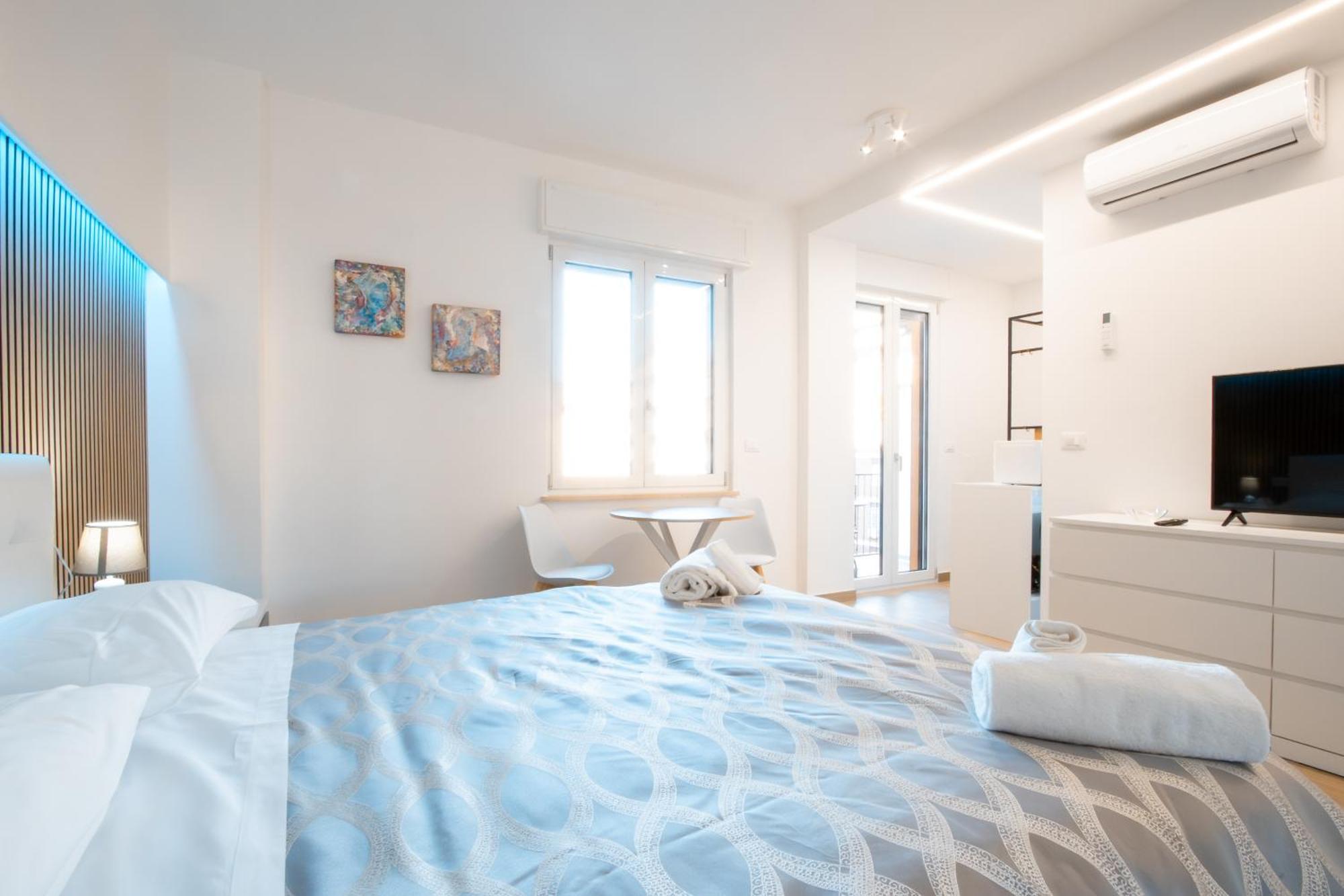 Gaia Station Apartment