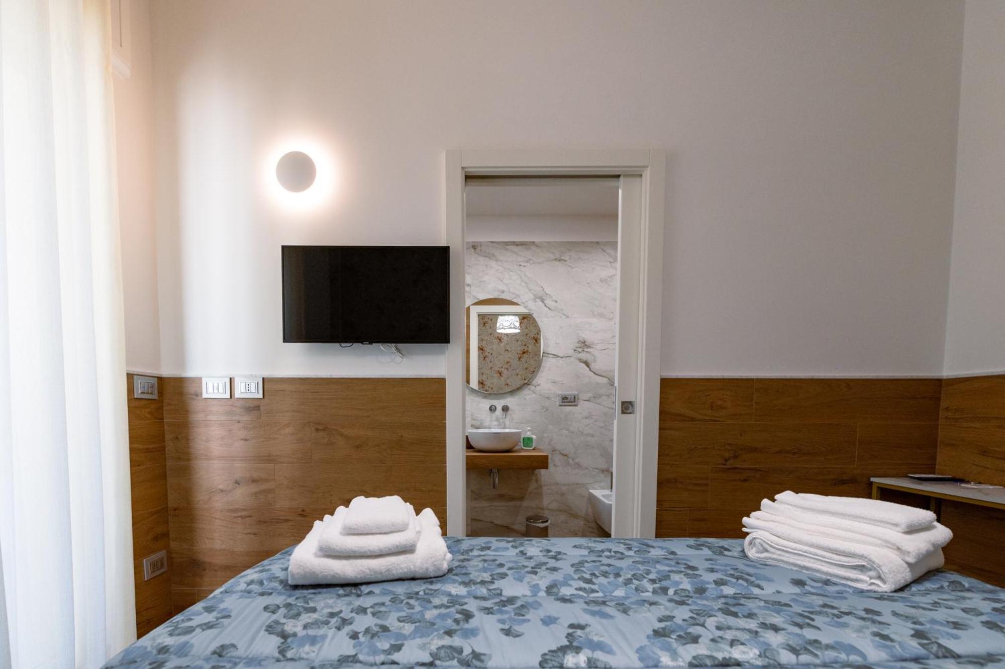 Rosamar Guest house