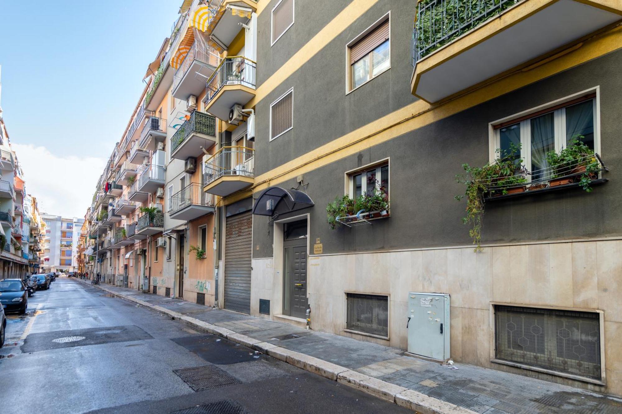 New Modern 2 Bedroom Near Policlinico Appartamento *