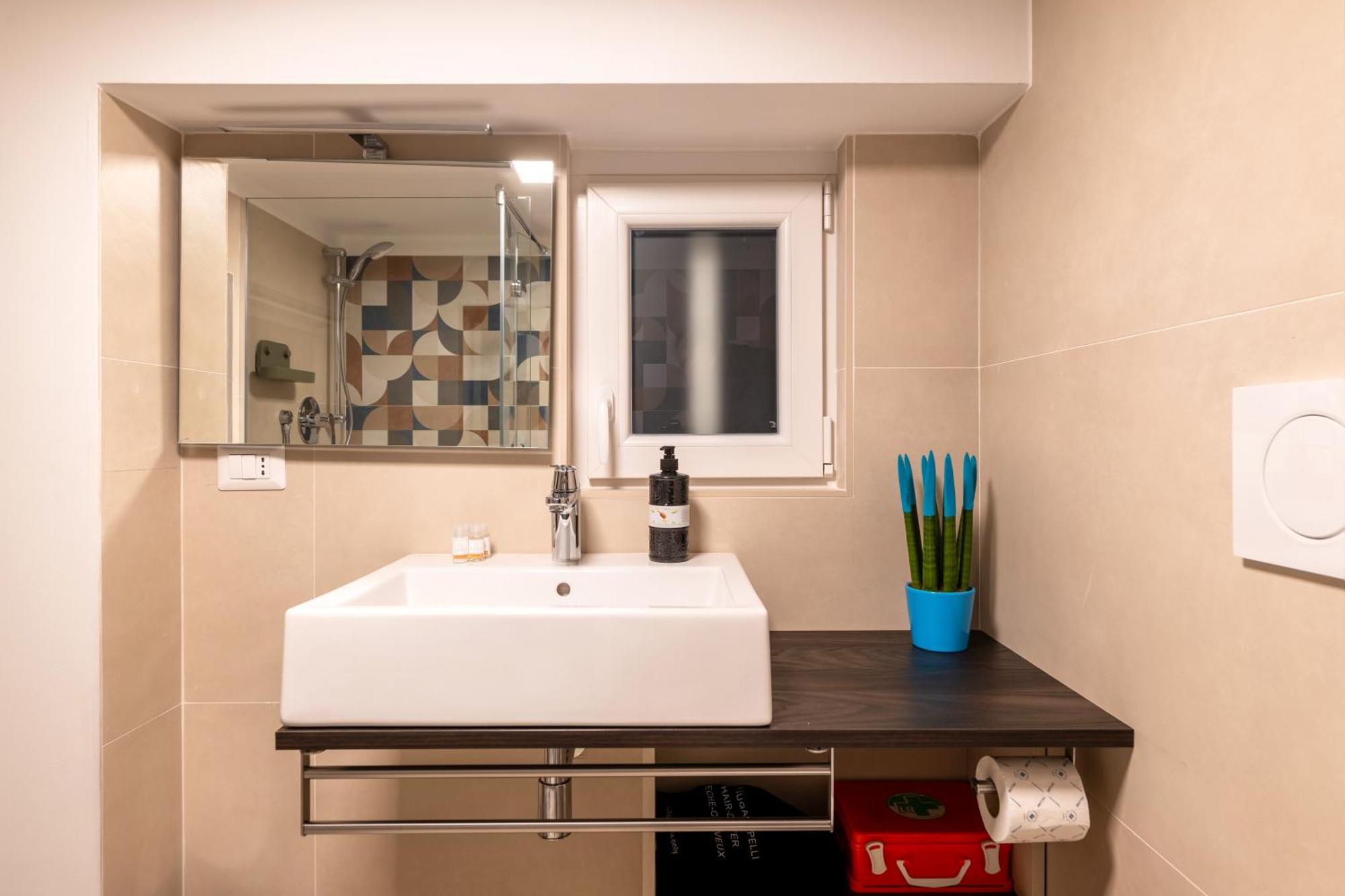 Appartamento New Modern 2 Bedroom Near Policlinico *