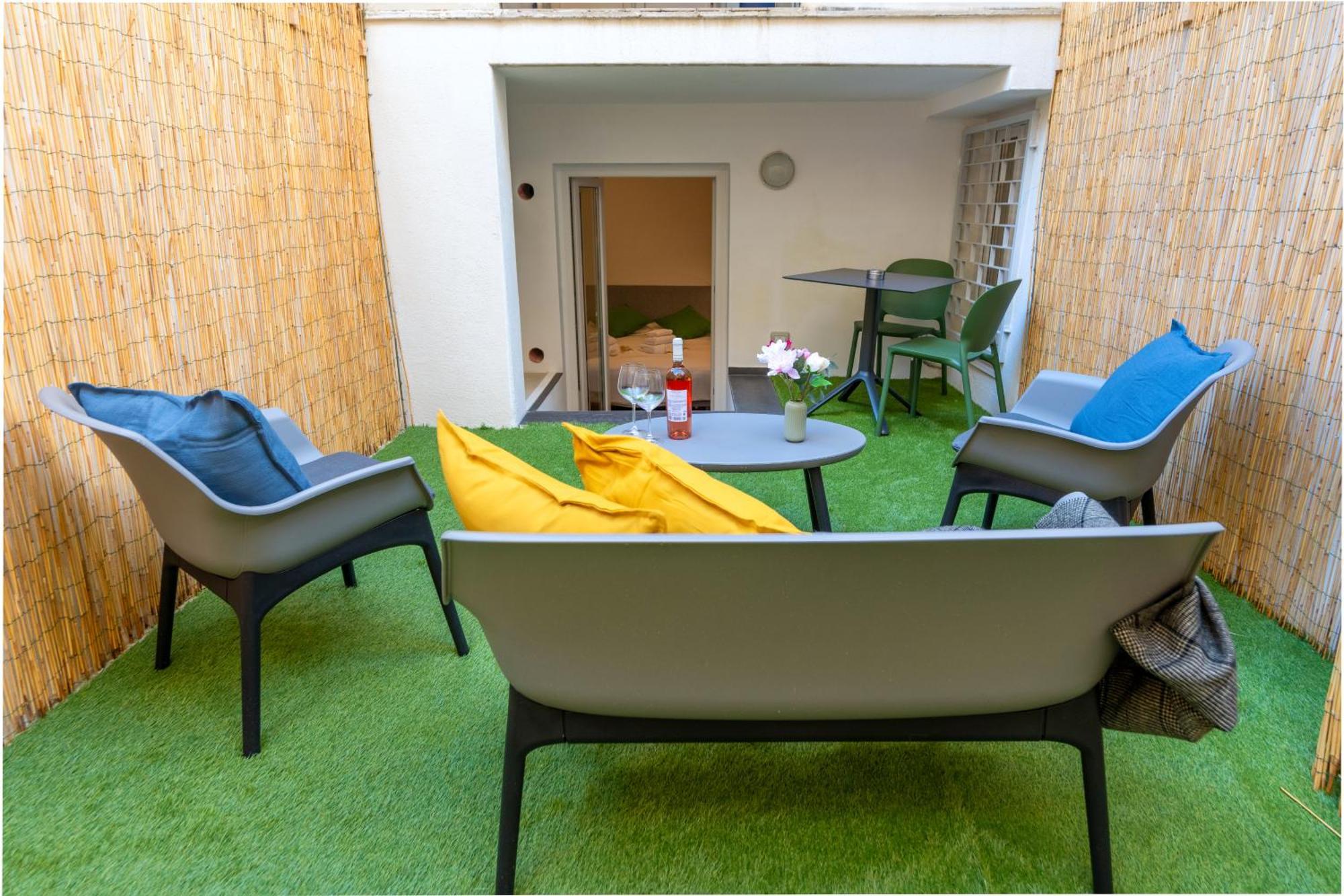 New Modern 2 Bedroom Near Policlinico * Bari