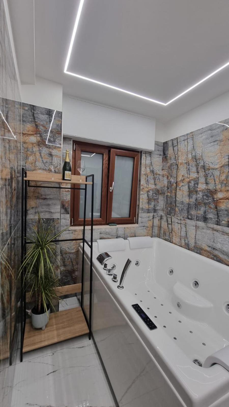 Luxury House Bed & Breakfast