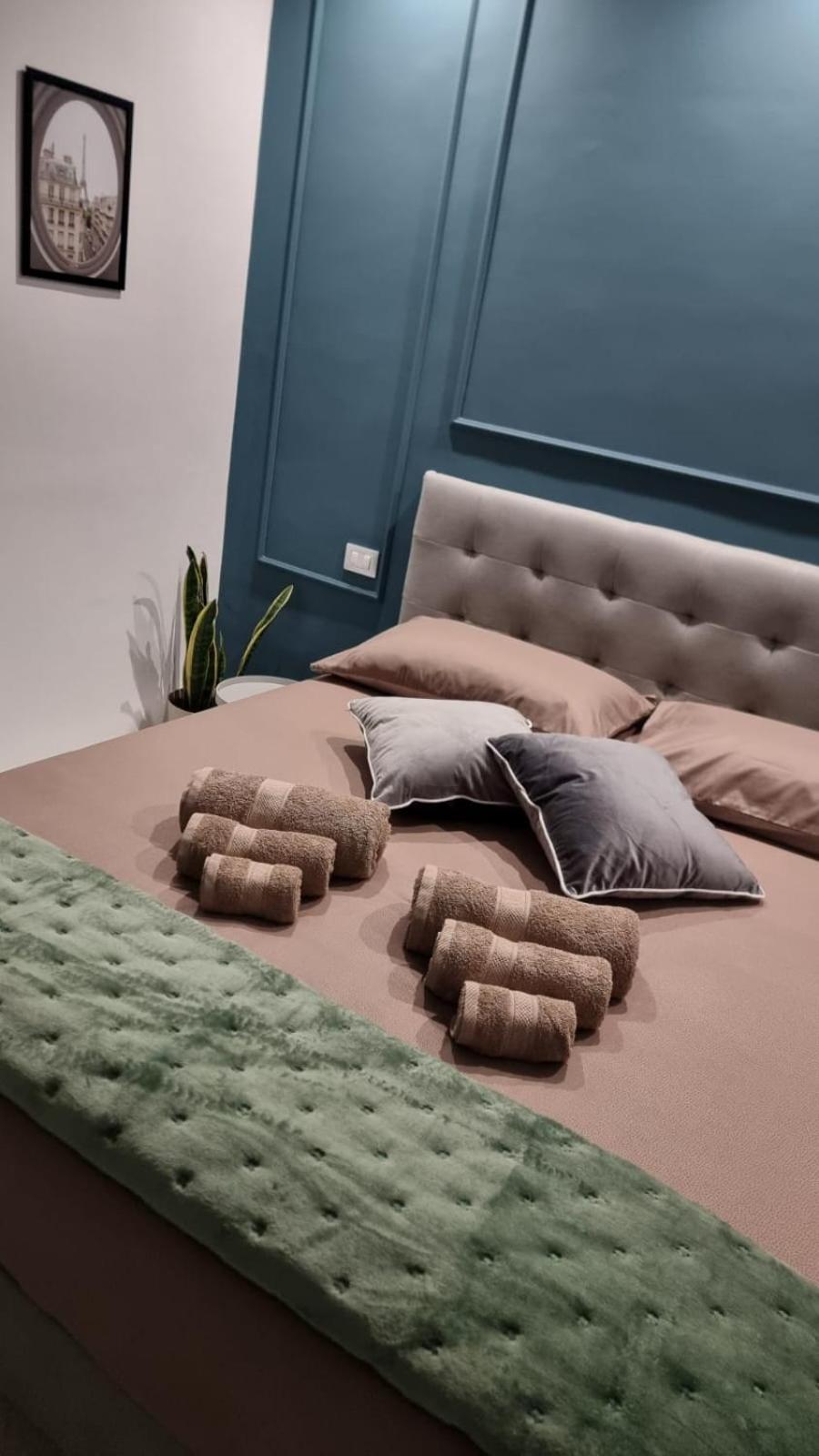 Luxury House Bed & Breakfast