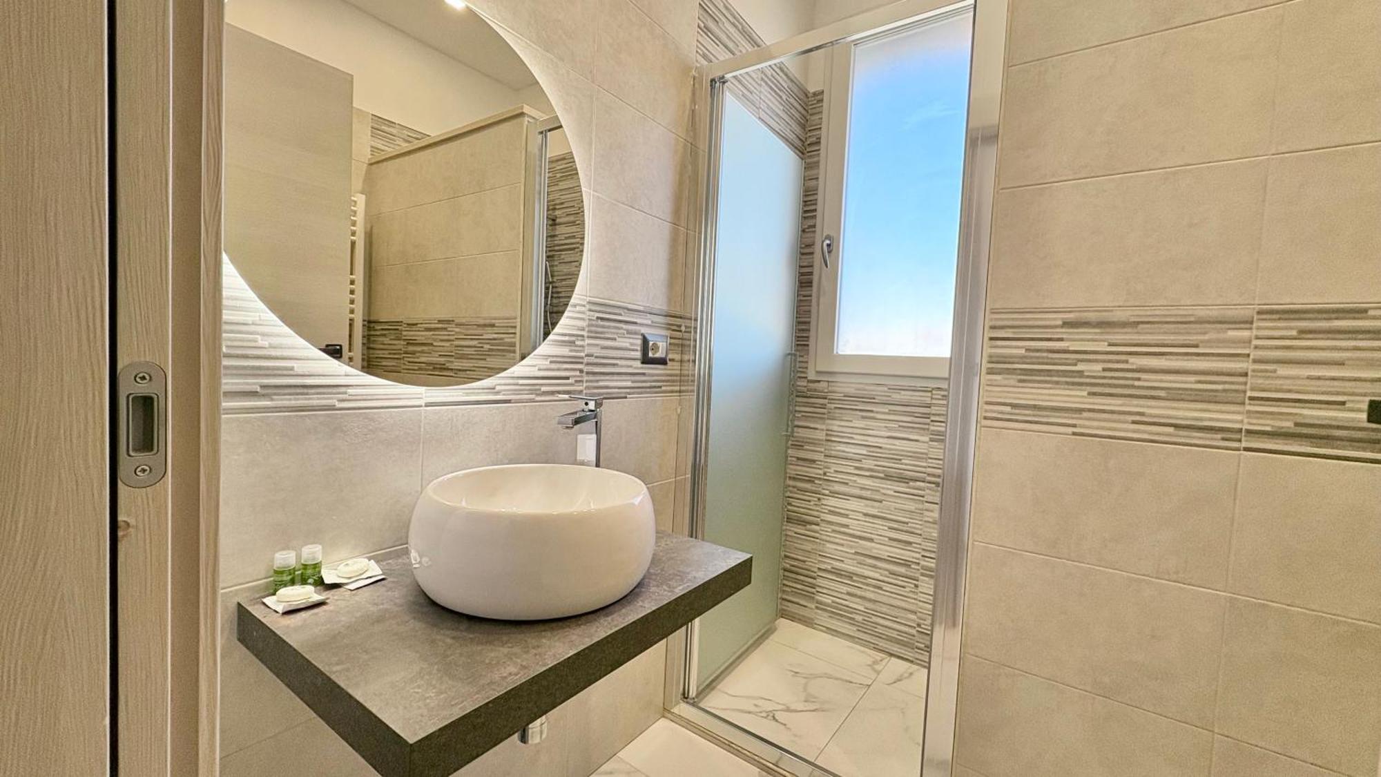 Romano's Luxury Guest house