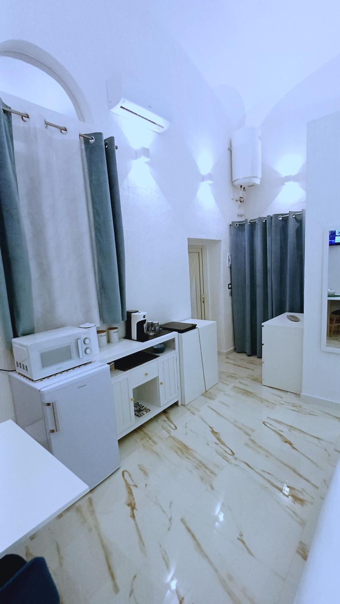 Bed & Breakfast Elegance 03 *