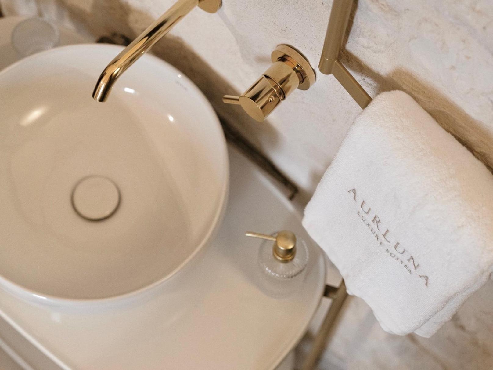 Aurluna Luxury *