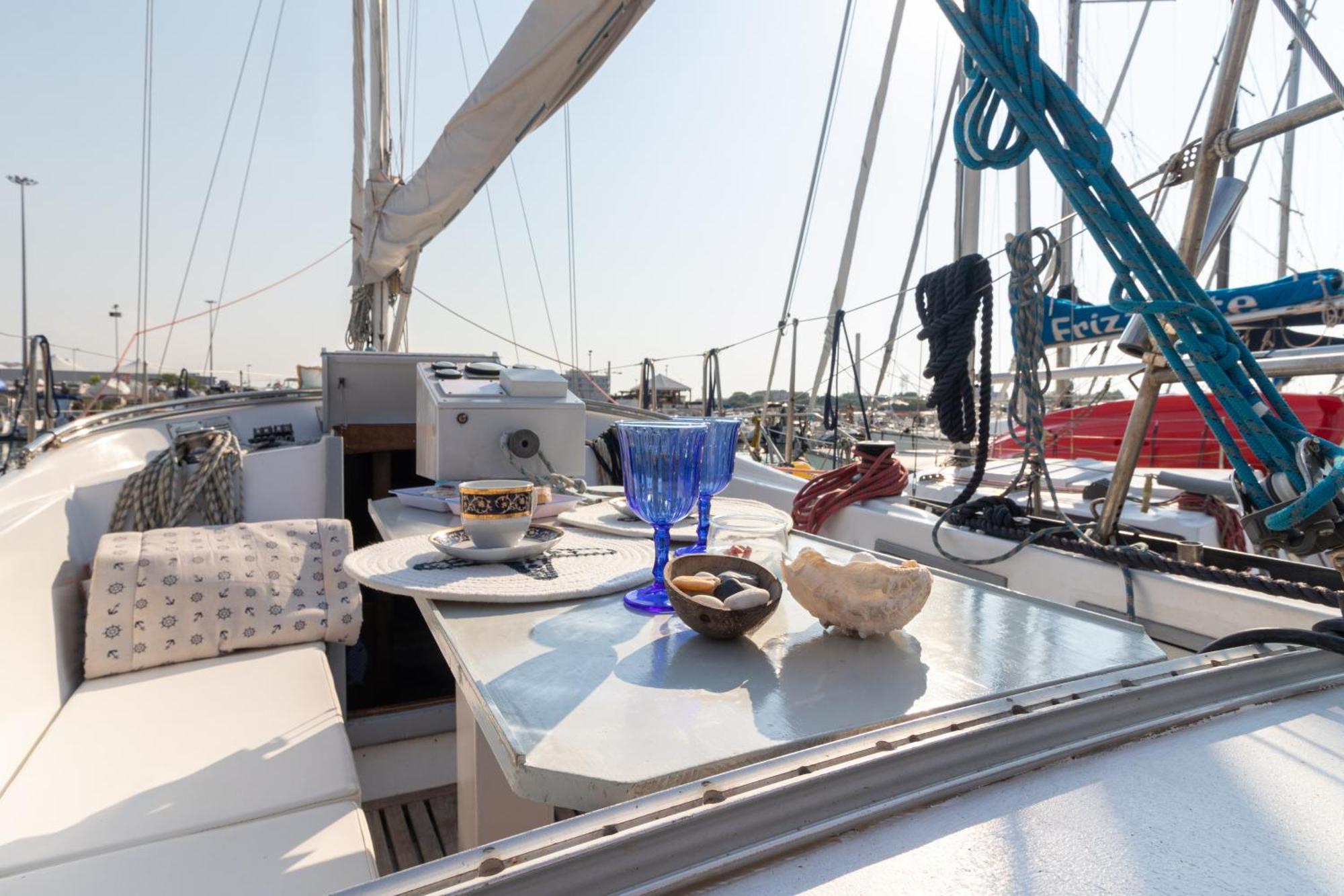 Quo Vadis Yacht