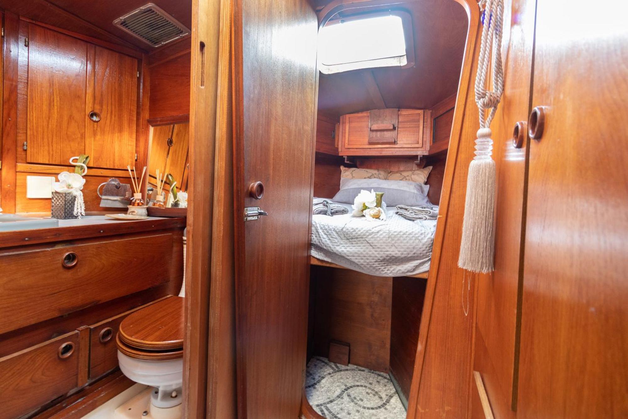 Botel Quo Vadis Yacht Bari