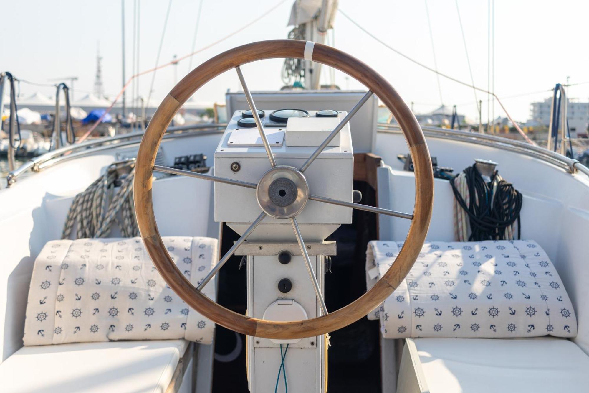 Botel Quo Vadis Yacht *