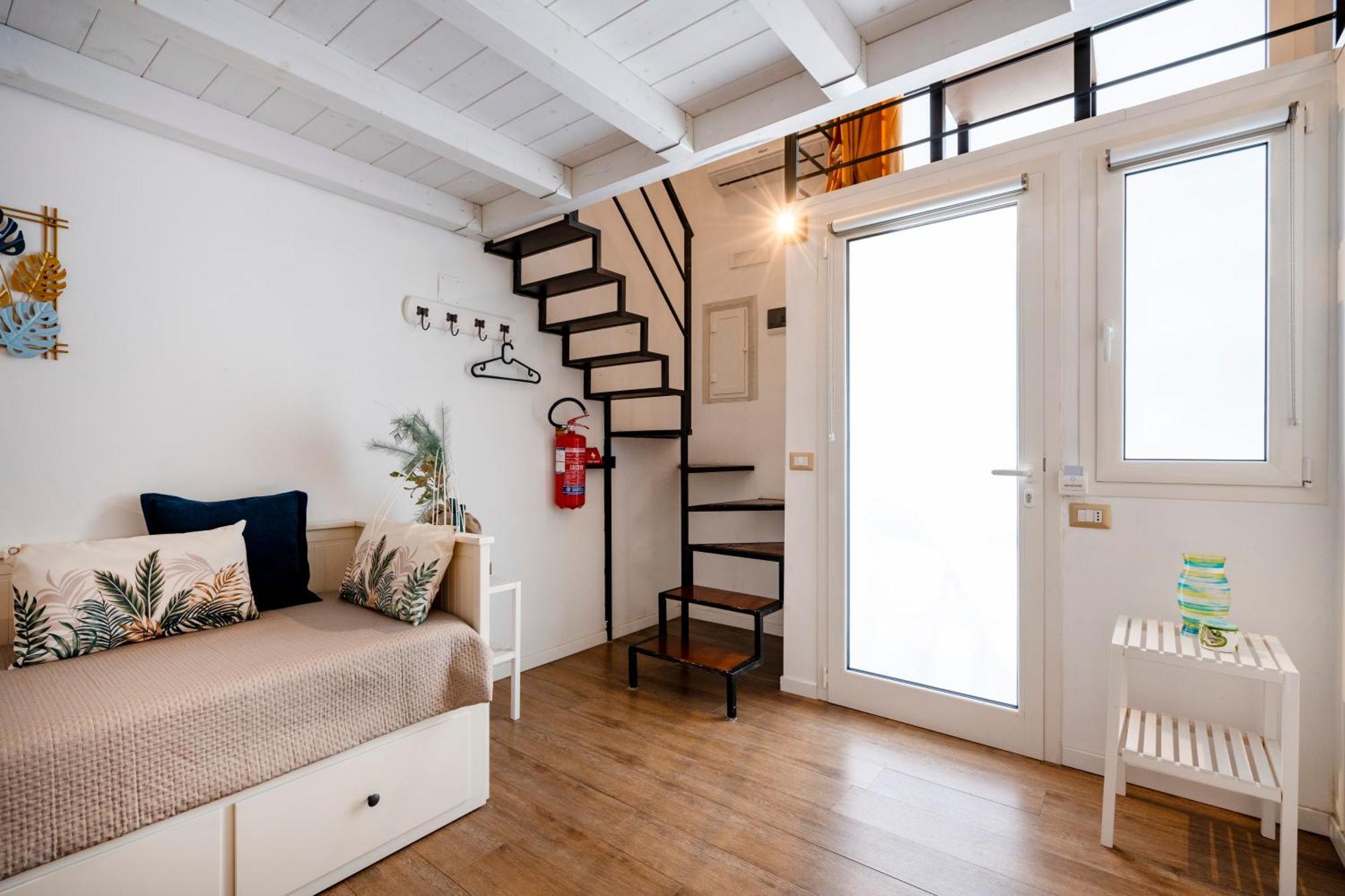 Liz Apartman Bari