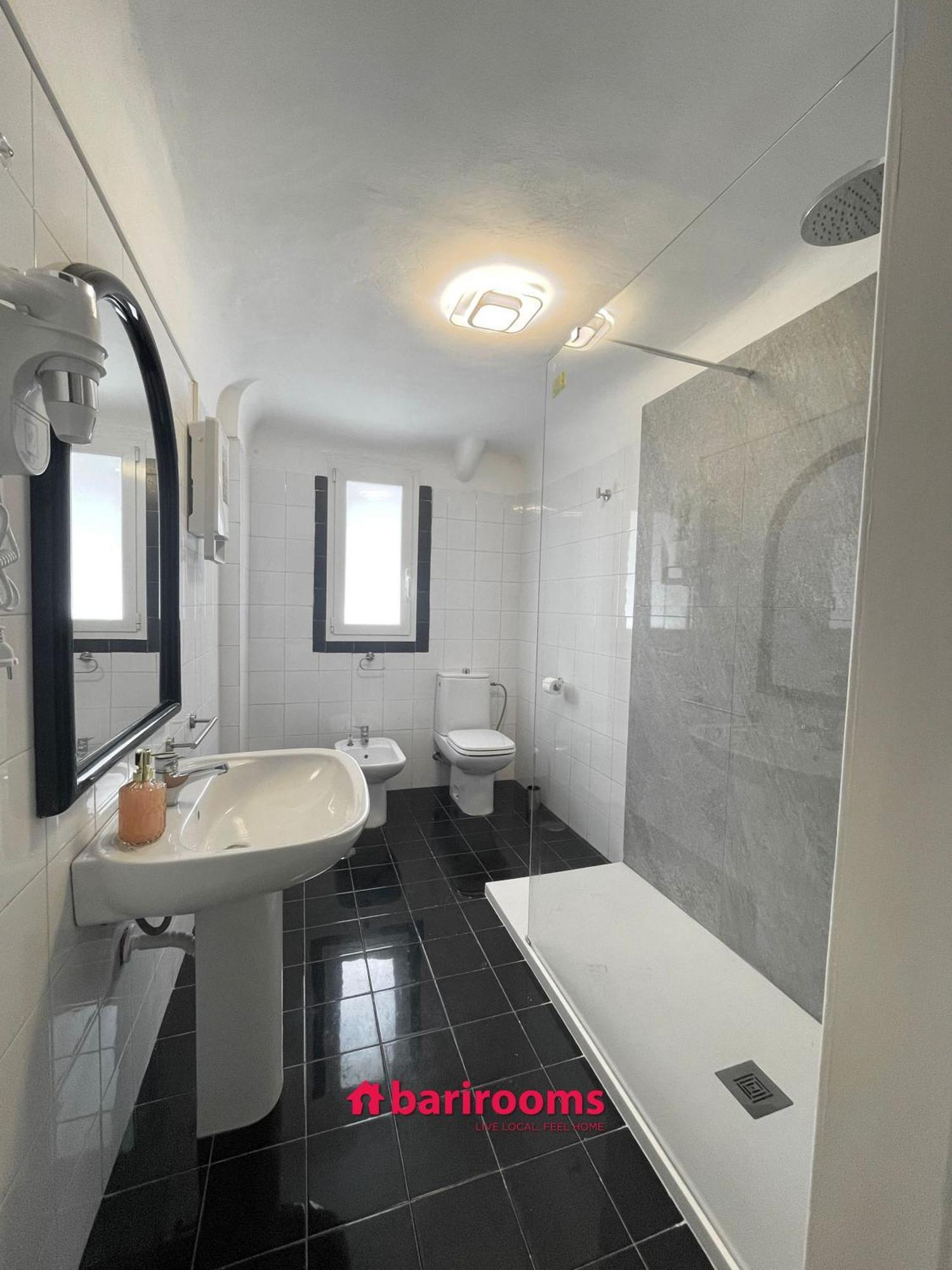 Pensjonat Barirooms - Imbriani 15 *