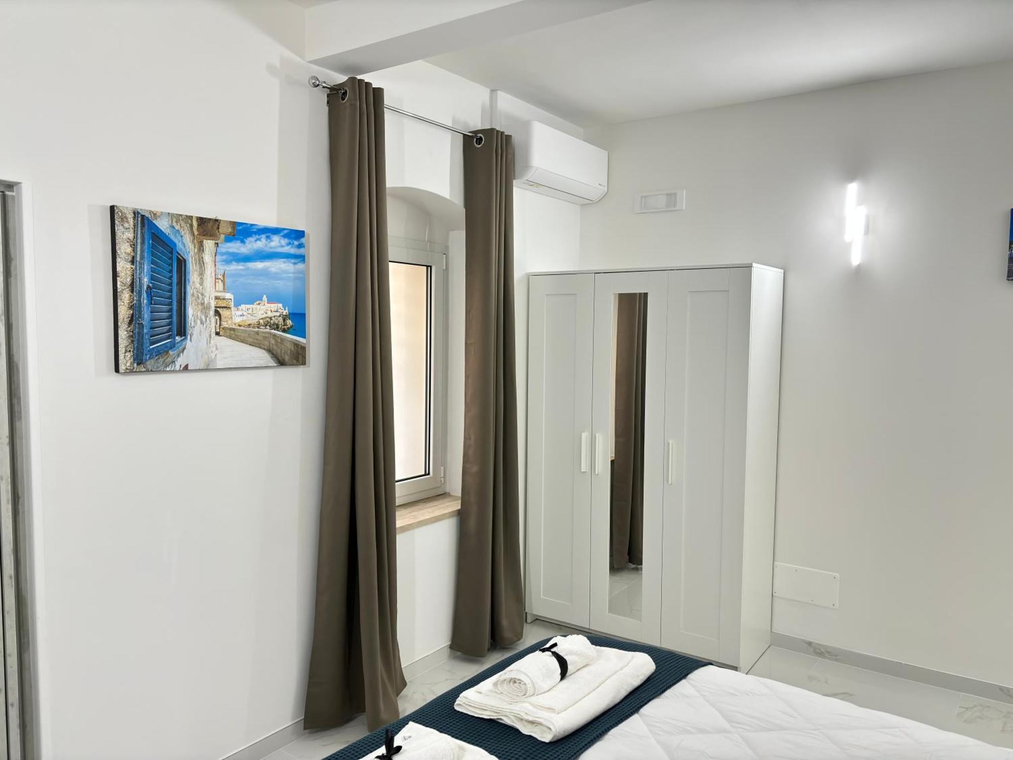 Your Home, Easy Walk To The Apartman Bari