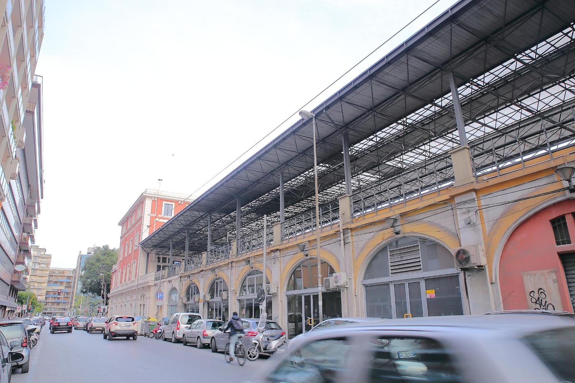 Gasthuis And - - Bari