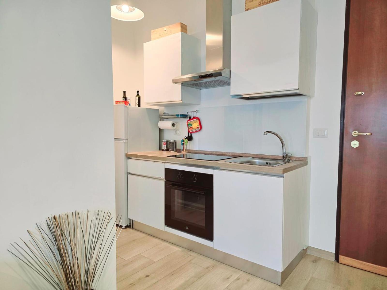 Moderno Loft Finemente Arredato Apartment *