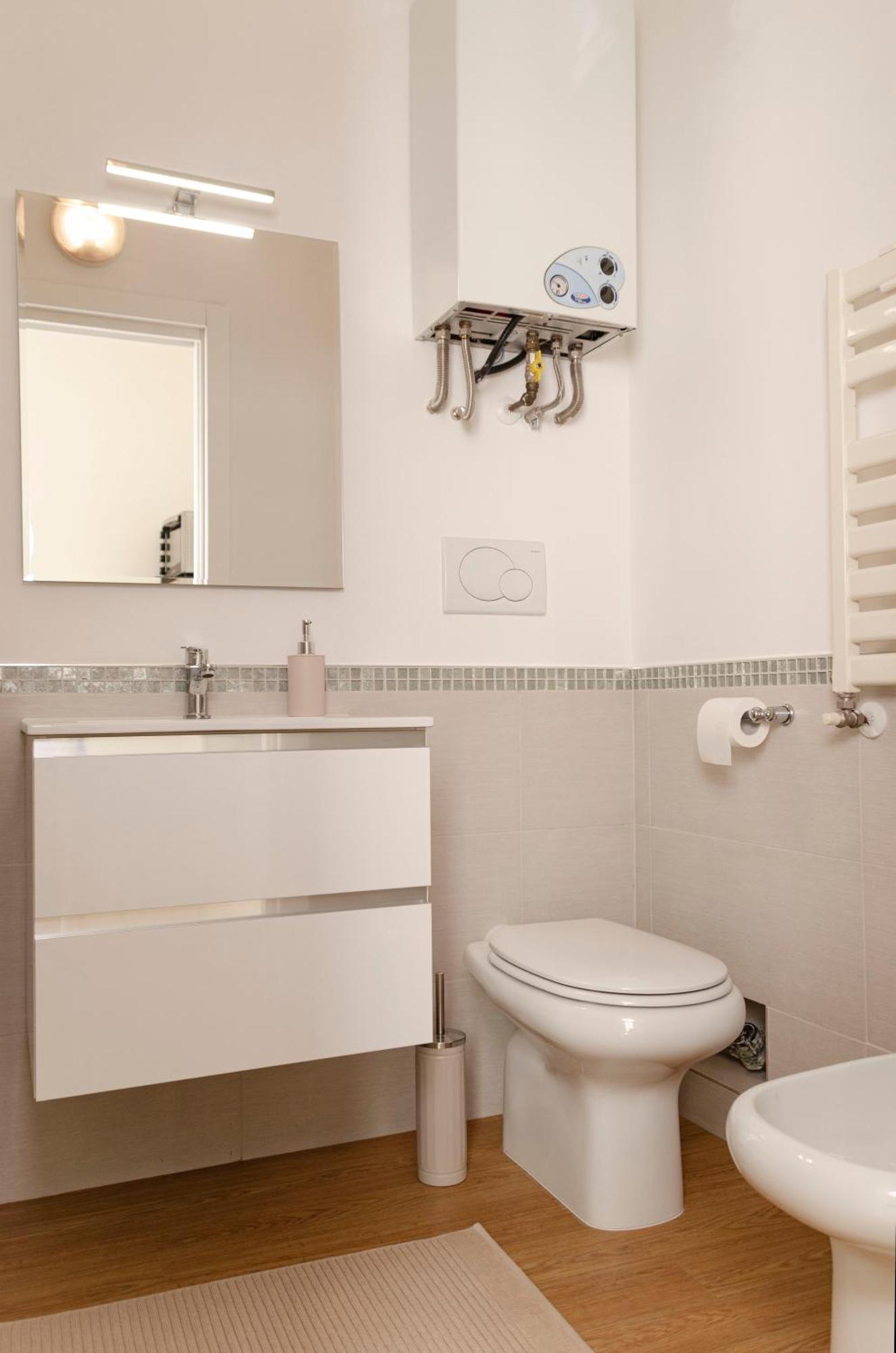 Apartment Fabulous 90mq Penthouse With Jacuzzi In Center